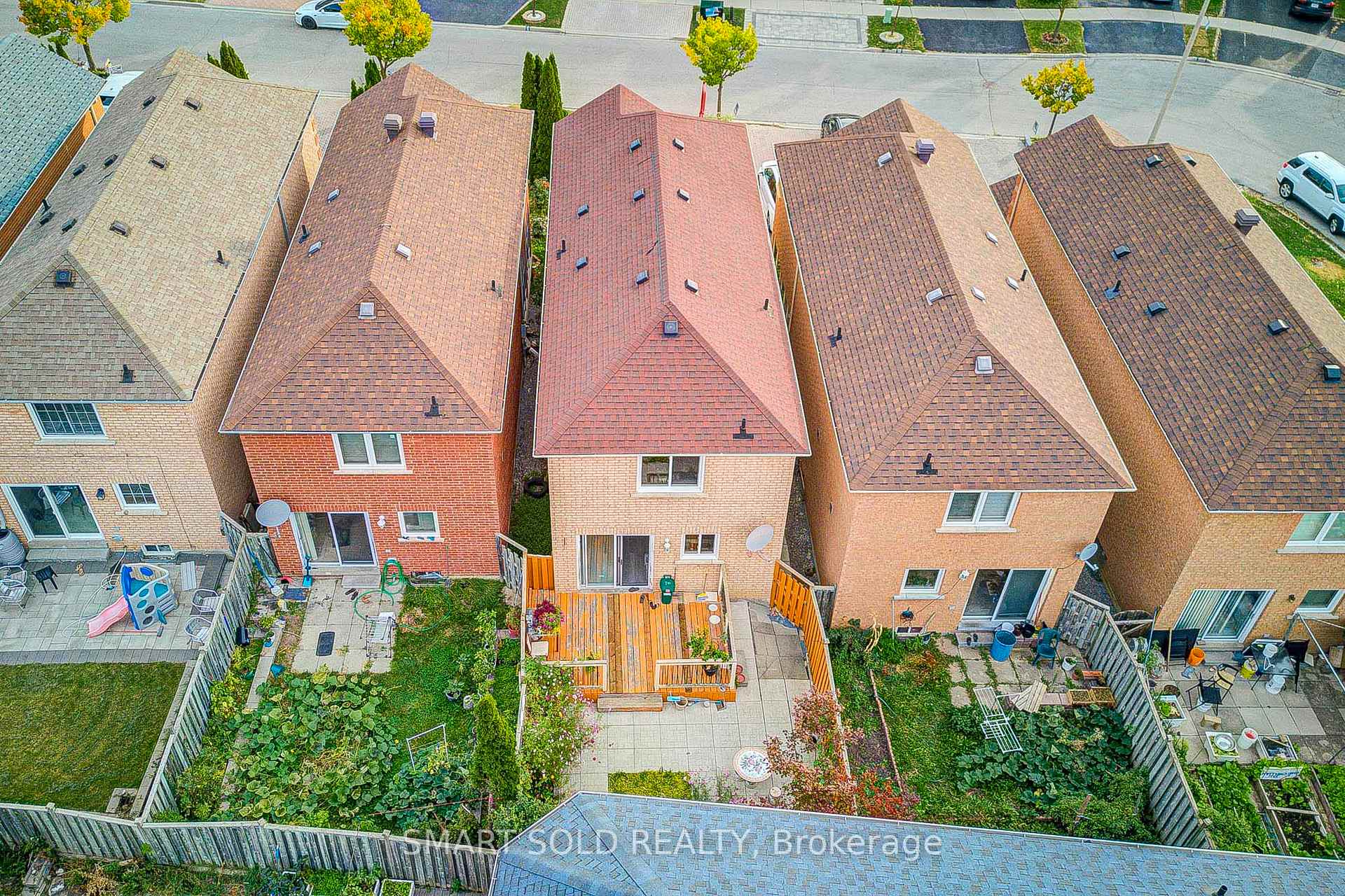 Photo 47 of 70 Connery Crescent, Markham, Middlefield — HOMEH