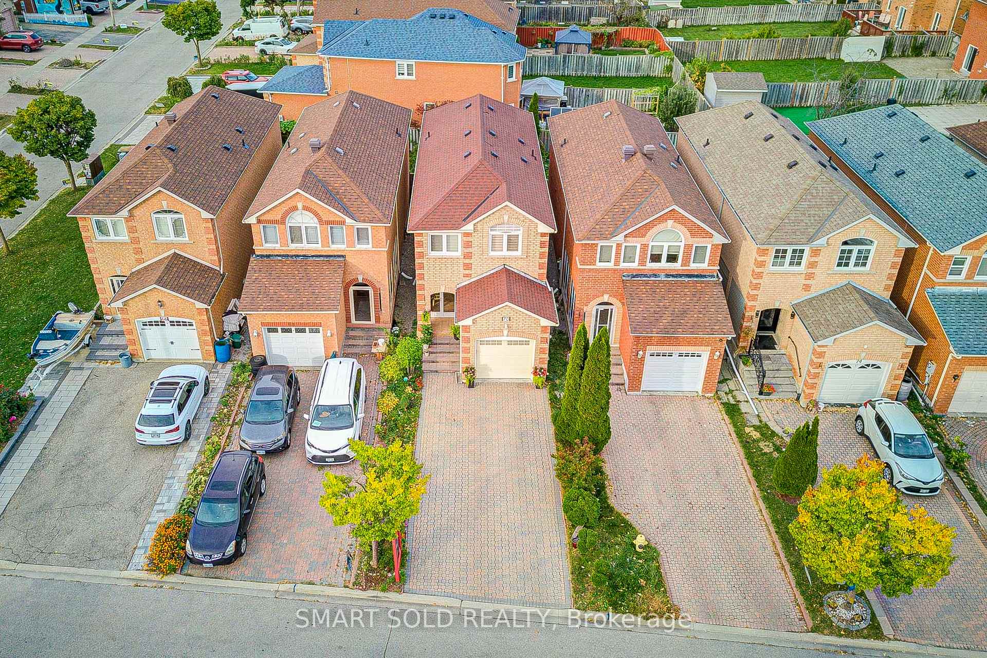 Photo 48 of 70 Connery Crescent, Markham, Middlefield — HOMEH