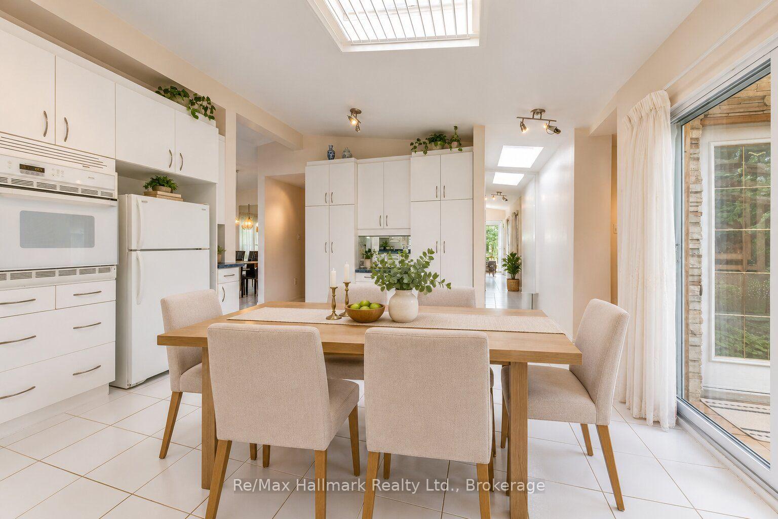 Photo 11 of 1510 Constance Drive, Oakville, Morrison — HOMEH