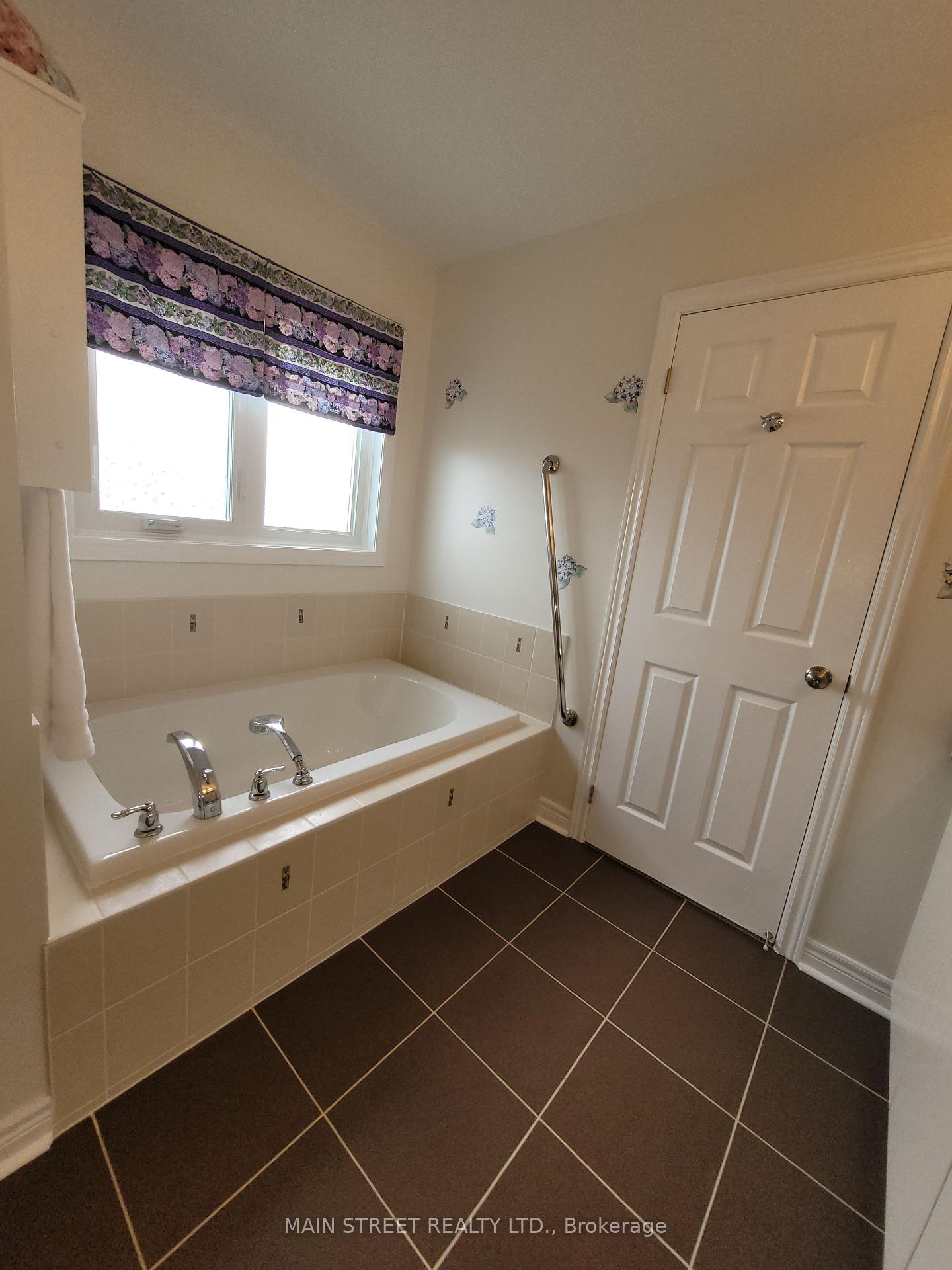 Photo 30 of 21 Prady Lane, New Tecumseth, Tottenham — HOMEH