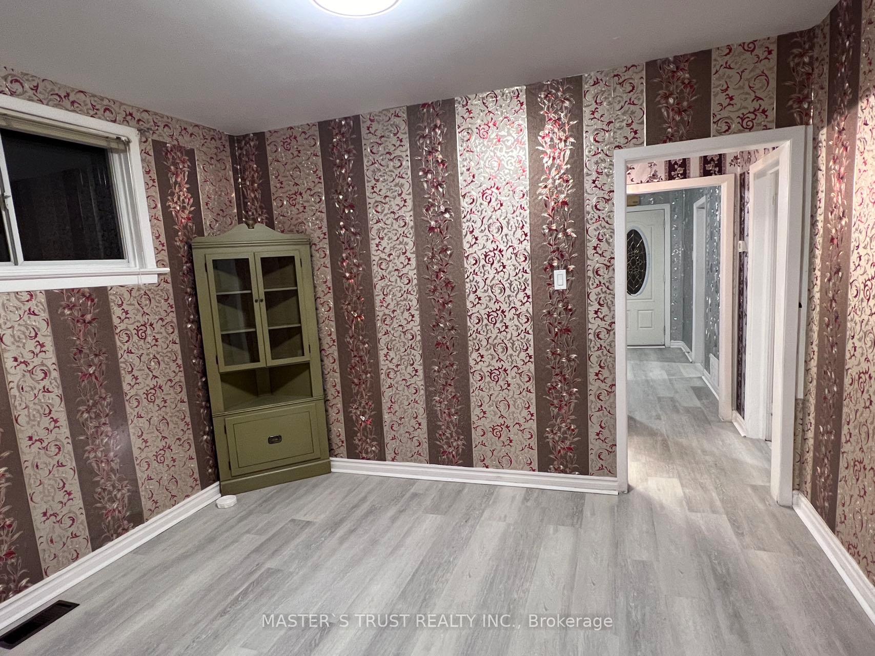 Photo 8 of 226 Chambers Avenue, Toronto, Keelesdale-Eglinton West — HOMEH