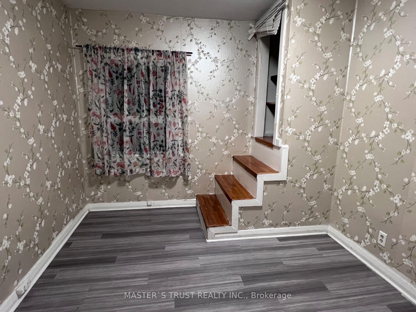 Photo 9 of 226 Chambers Avenue, Toronto, Keelesdale-Eglinton West — HOMEH