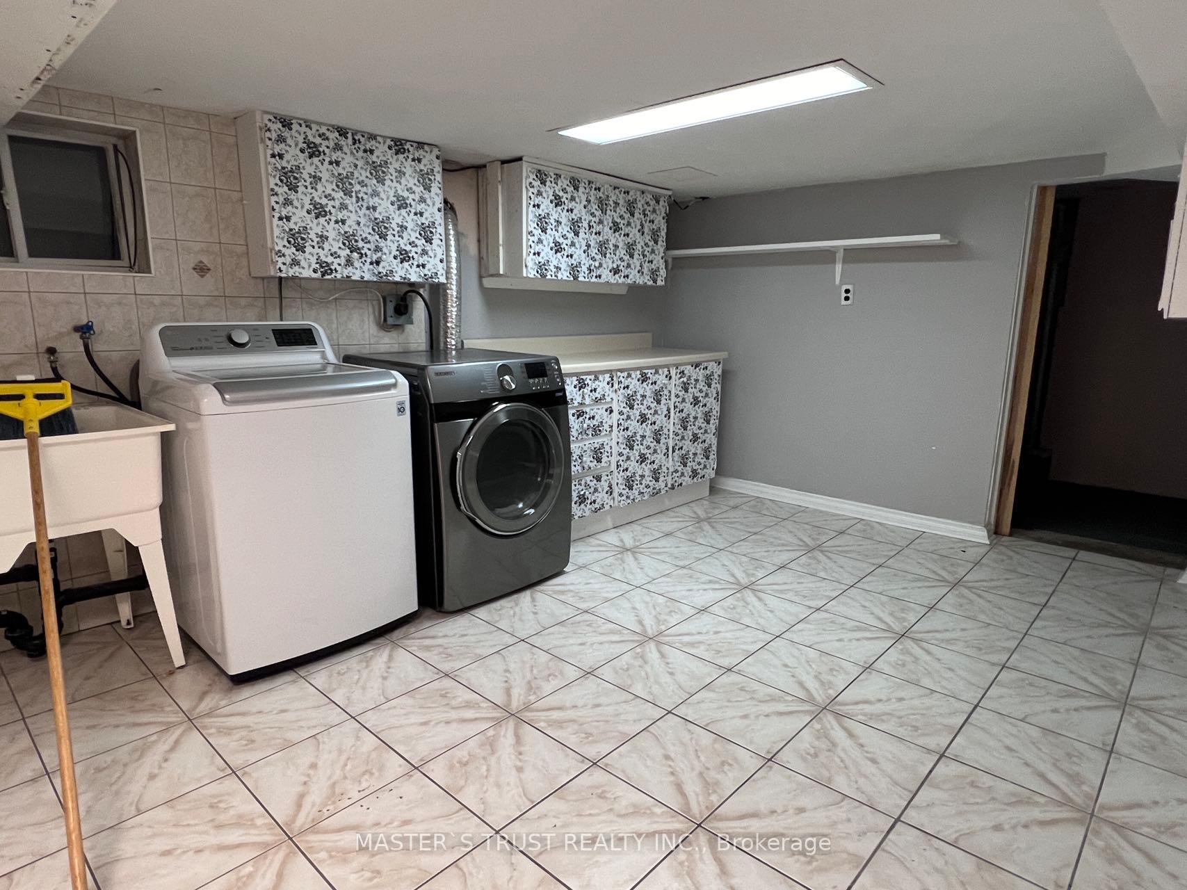Photo 11 of 226 Chambers Avenue, Toronto, Keelesdale-Eglinton West — HOMEH