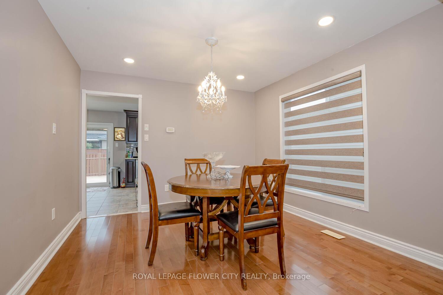 Photo 4 of 60 Legend Lane, Brampton, Fletcher's Creek Village — HOMEH