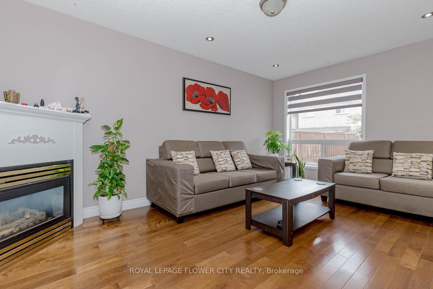Photo 6 of 60 Legend Lane, Brampton, Fletcher's Creek Village — HOMEH