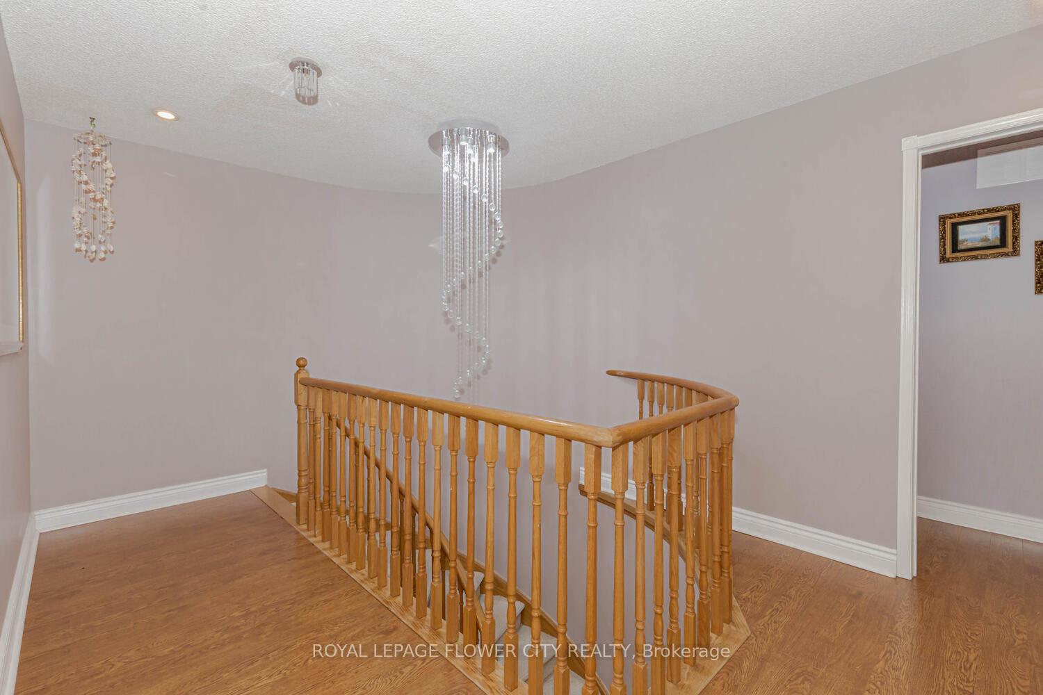 Photo 13 of 60 Legend Lane, Brampton, Fletcher's Creek Village — HOMEH