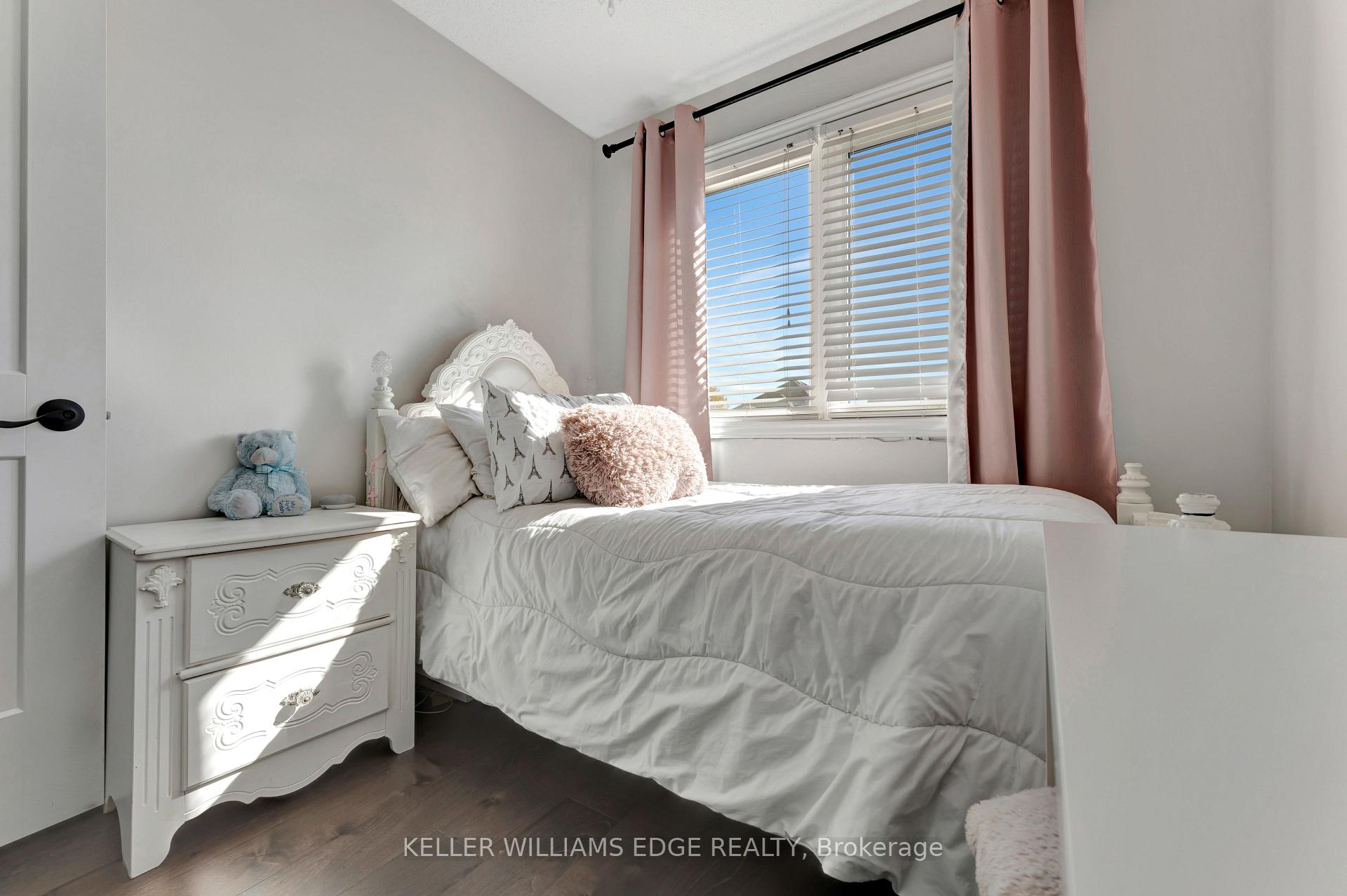 Photo 12 of 5117 Thornburn Drive, Burlington, Uptown — HOMEH