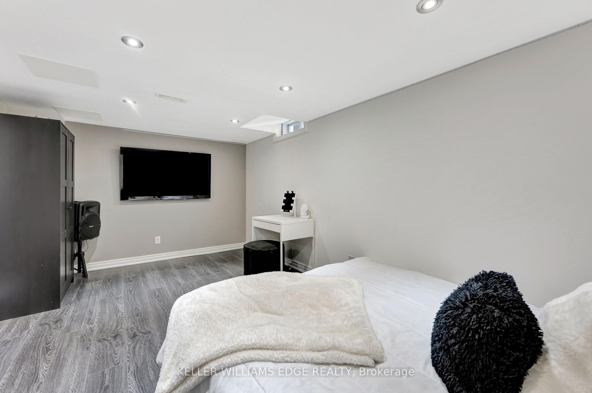 Photo 23 of 5117 Thornburn Drive, Burlington, Uptown — HOMEH