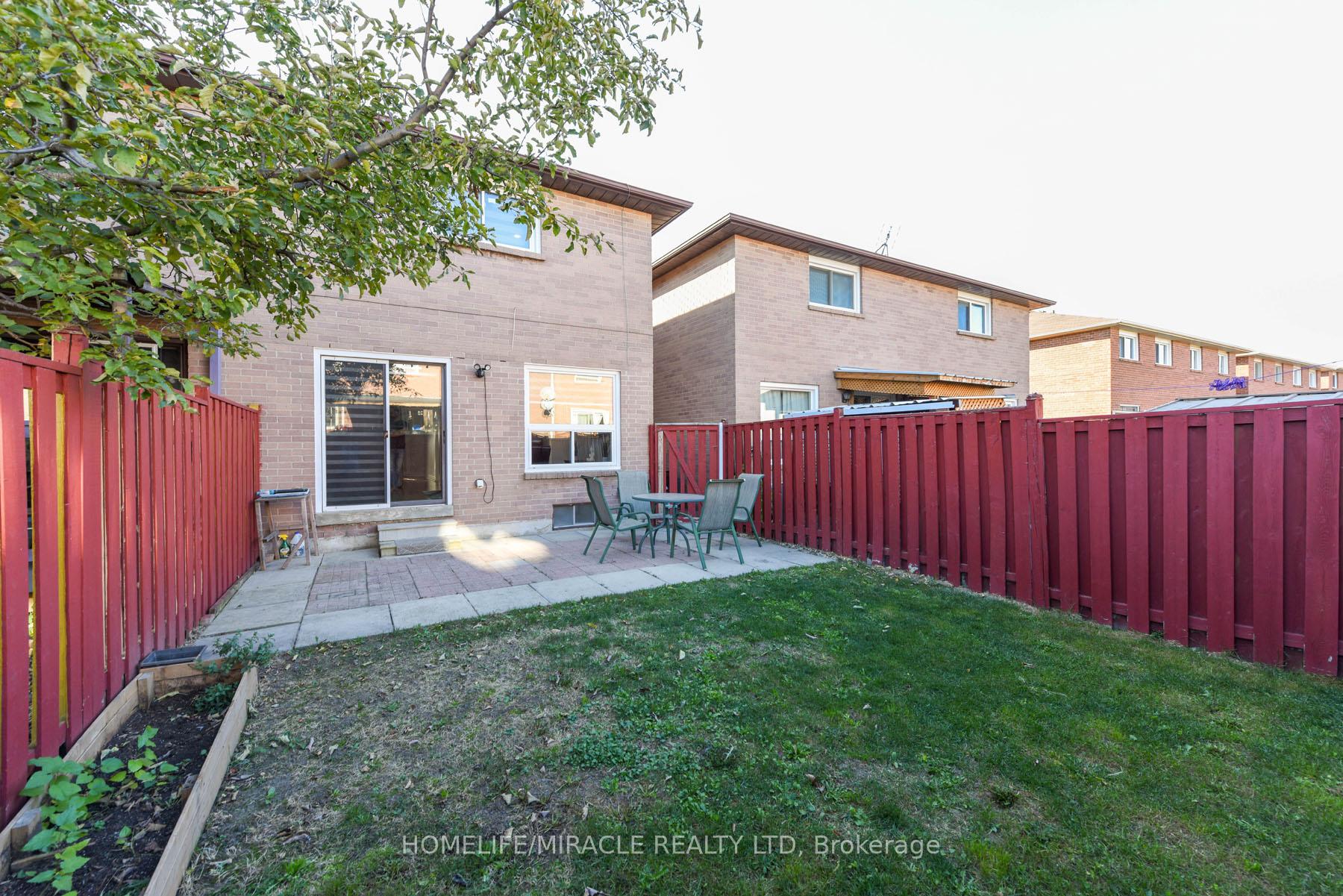 Photo 34 of 22 Woodsend Run, Brampton, Fletcher's Creek South — HOMEH