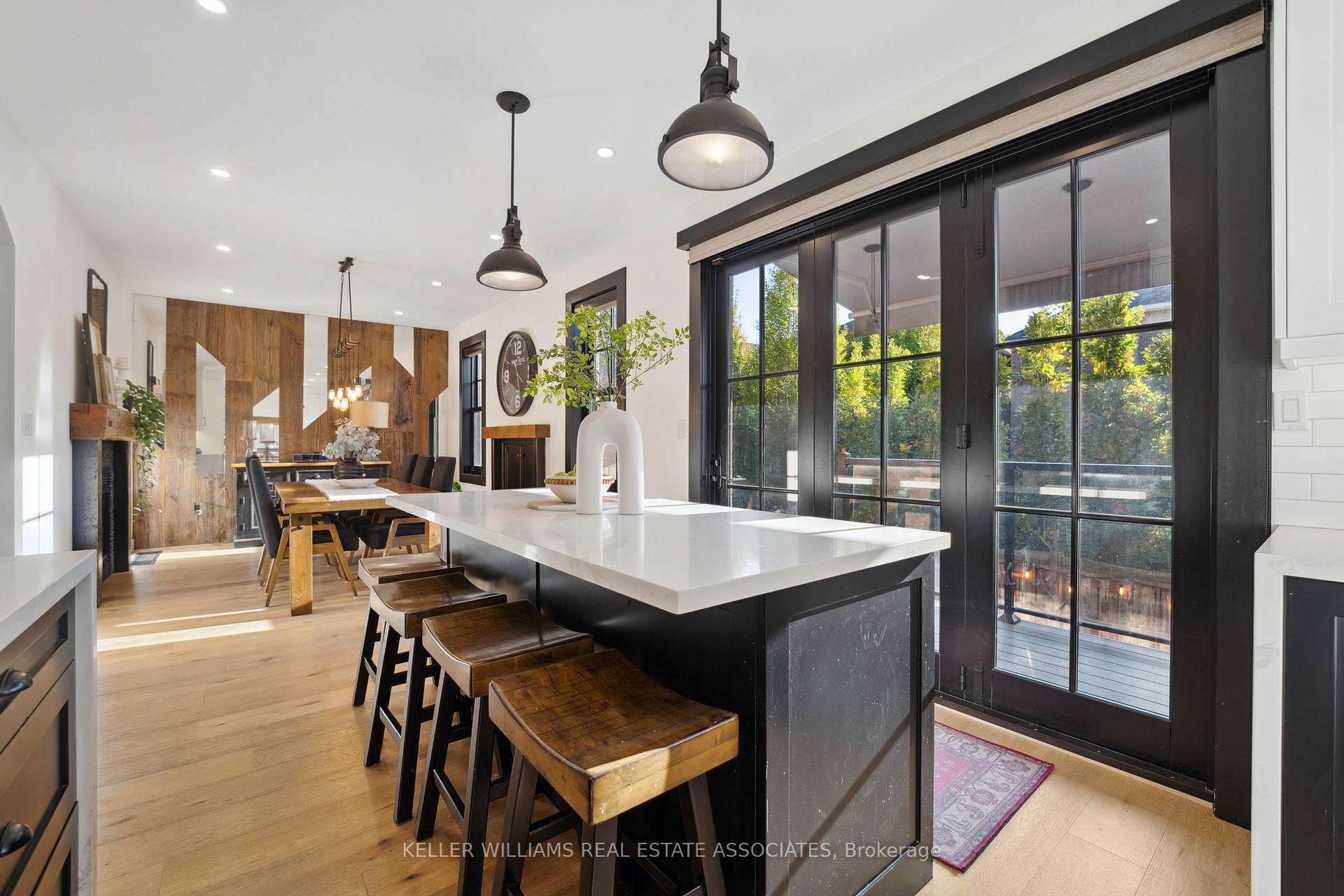 Photo 15 of 2309 Blue Oak Circle, Oakville, Westmount — HOMEH