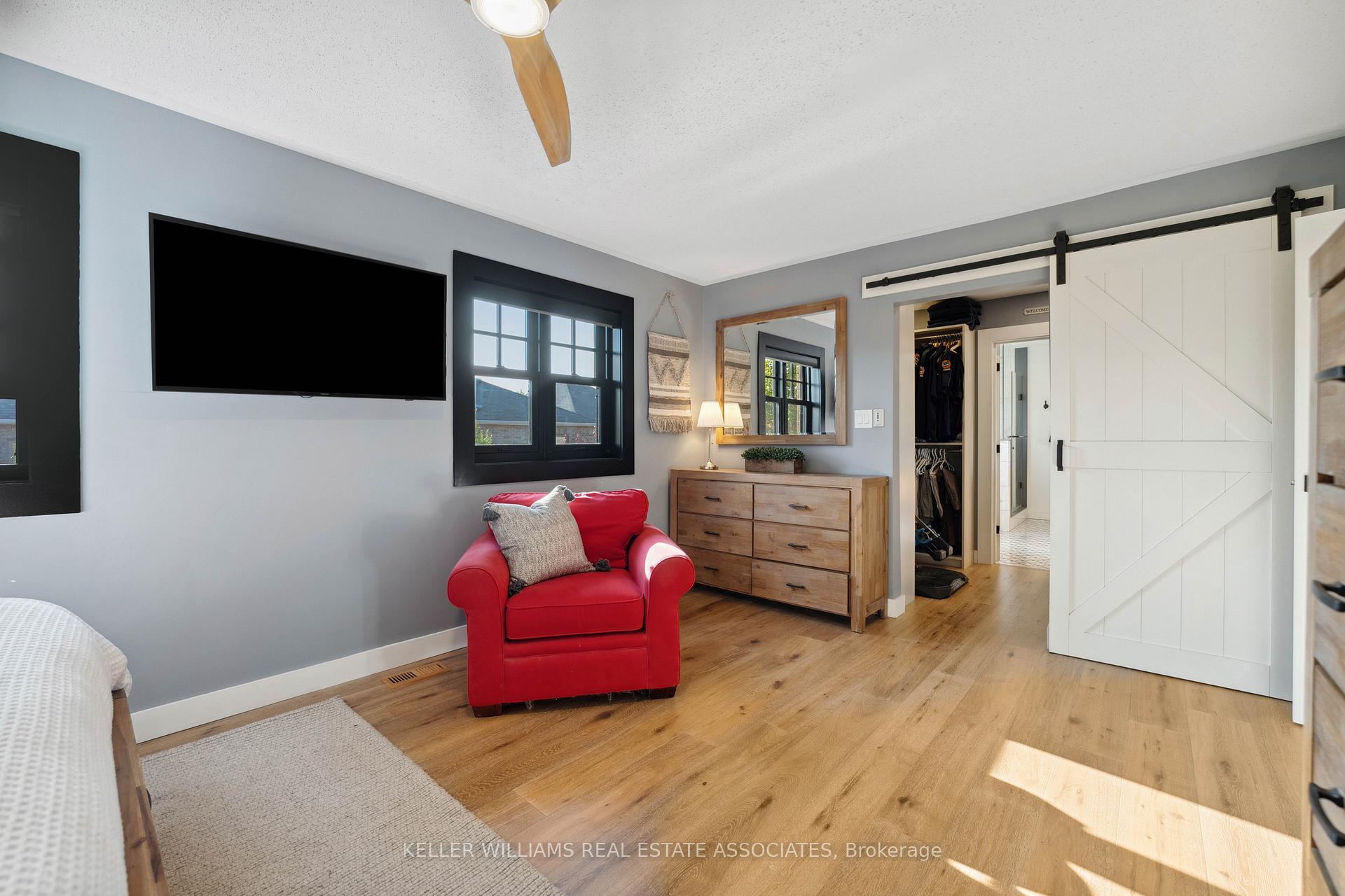 Photo 24 of 2309 Blue Oak Circle, Oakville, Westmount — HOMEH