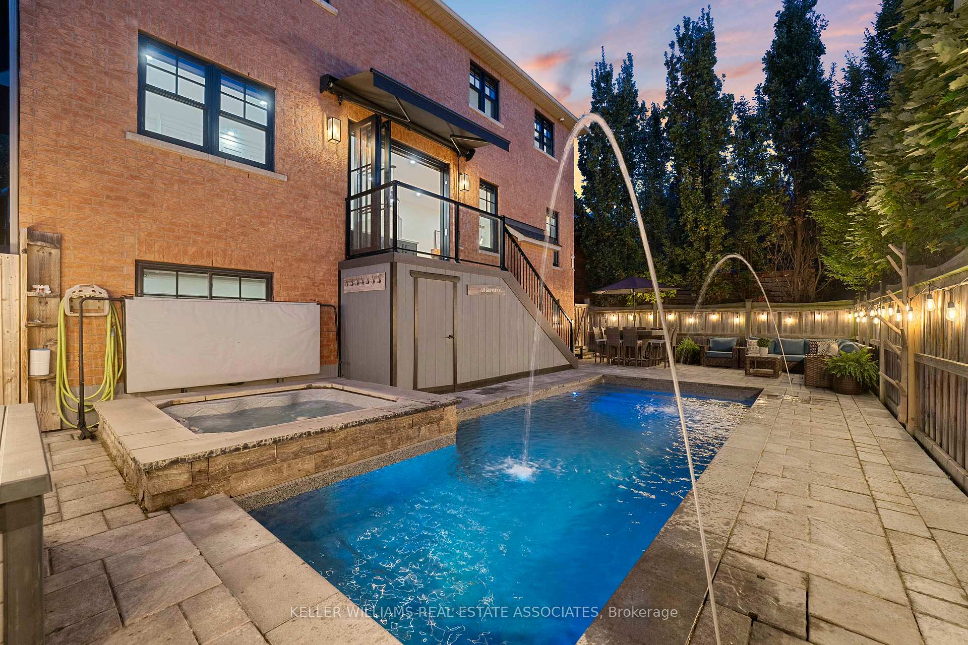 Photo 34 of 2309 Blue Oak Circle, Oakville, Westmount — HOMEH