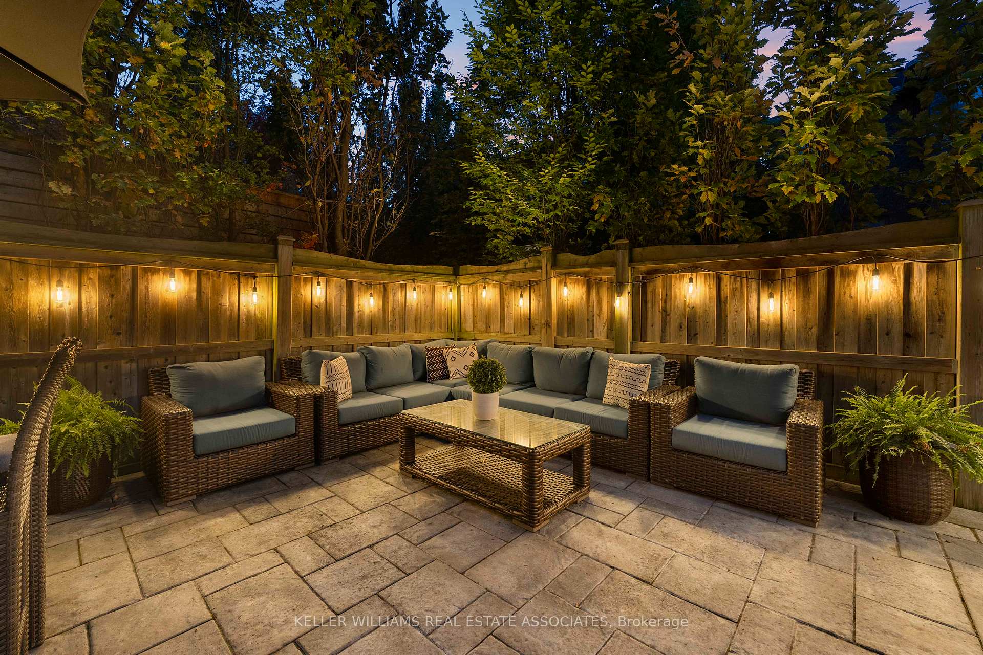 Photo 35 of 2309 Blue Oak Circle, Oakville, Westmount — HOMEH