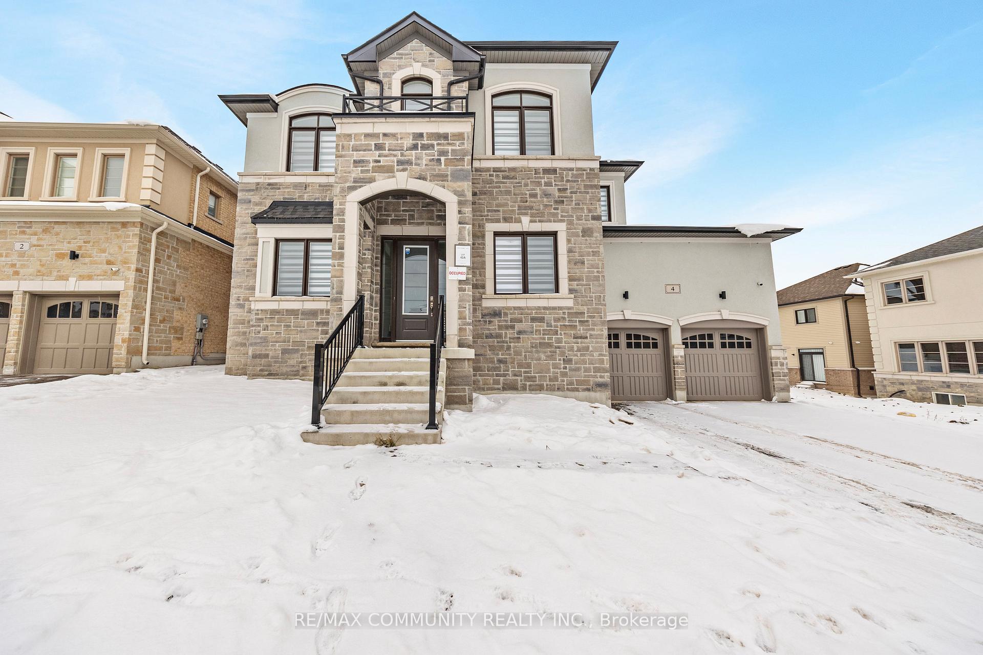 Photo 1 of 4 Connell Drive, Georgina, Keswick North — HOMEH