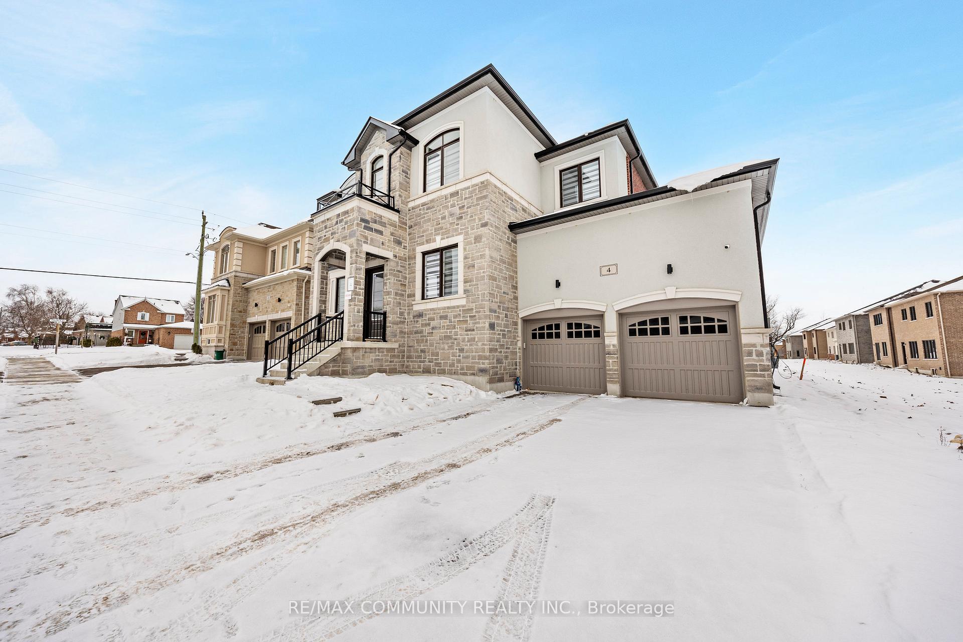 Photo 2 of 4 Connell Drive, Georgina, Keswick North — HOMEH
