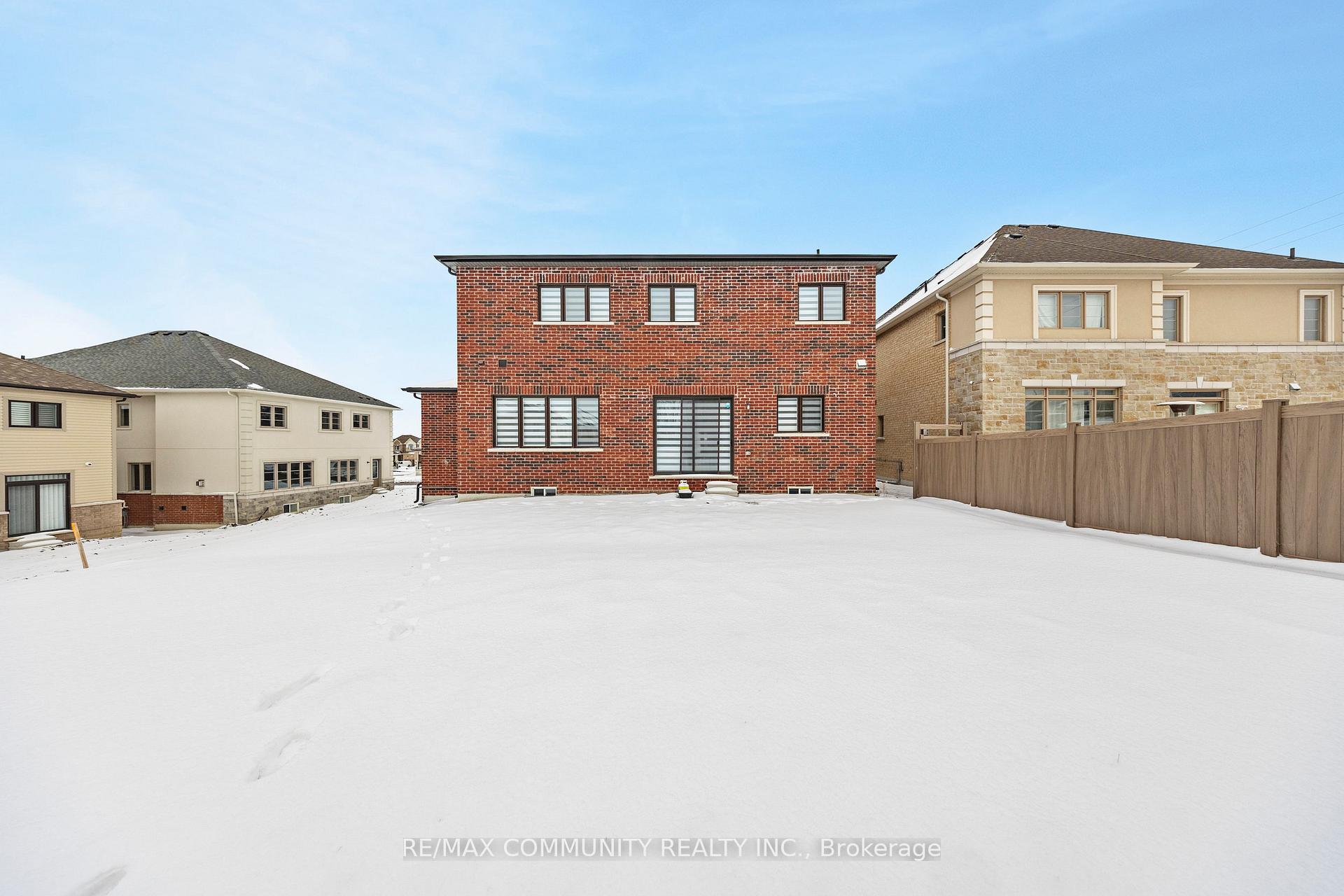Photo 40 of 4 Connell Drive, Georgina, Keswick North — HOMEH