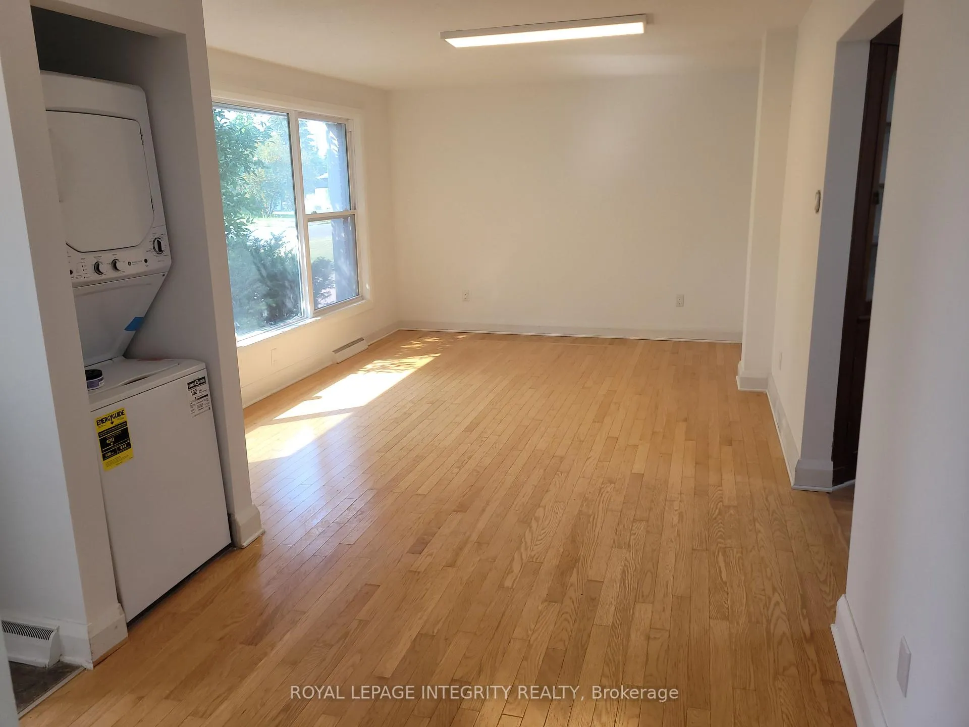 Photo 6 of Unit 1, 17 Kingsbury Avenue, Ottawa, Meadowlands/Crestview — HOMEH