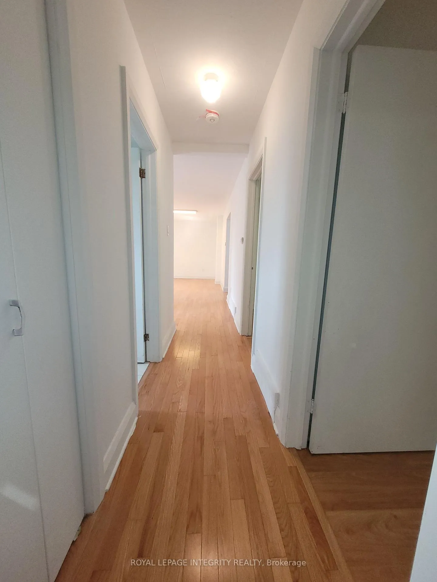 Photo 12 of Unit 1, 17 Kingsbury Avenue, Ottawa, Meadowlands/Crestview — HOMEH