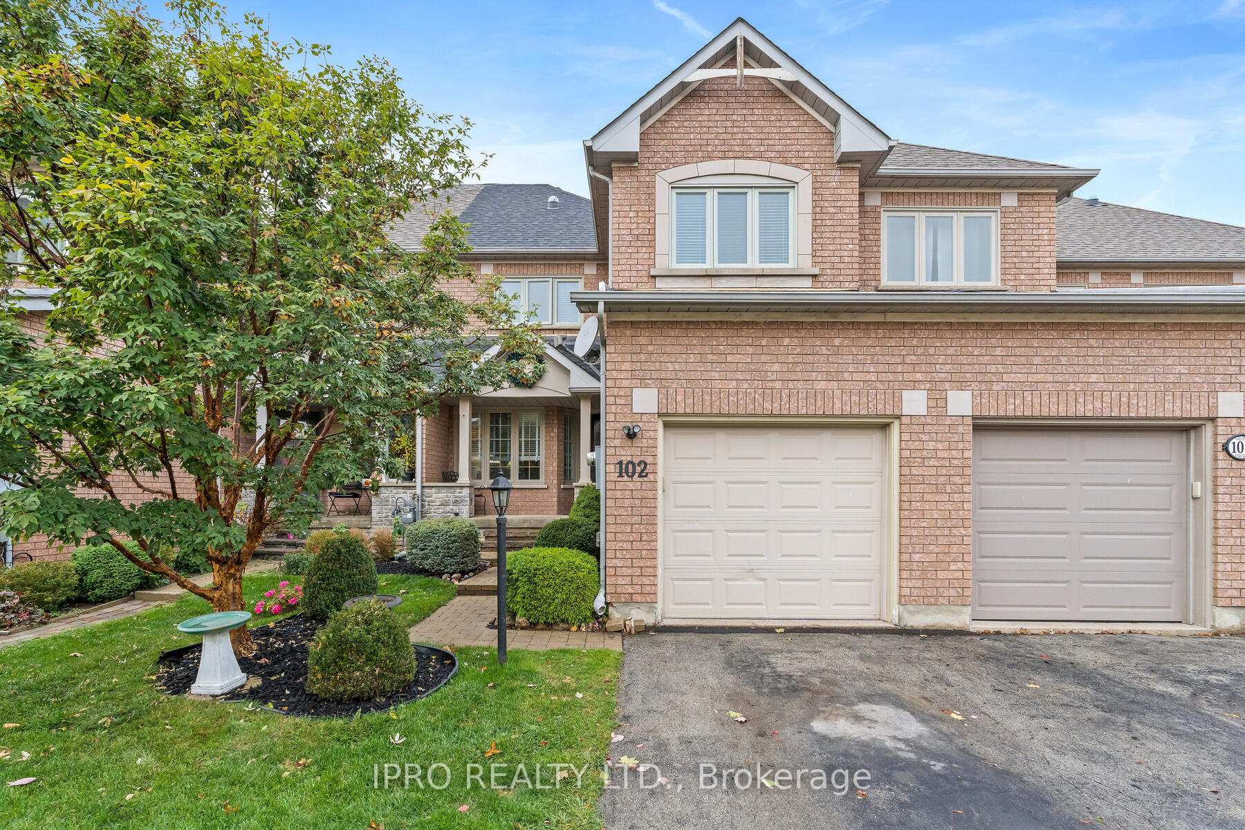 Photo 1 of 102 James Young Drive, Halton Hills, Georgetown — HOMEH