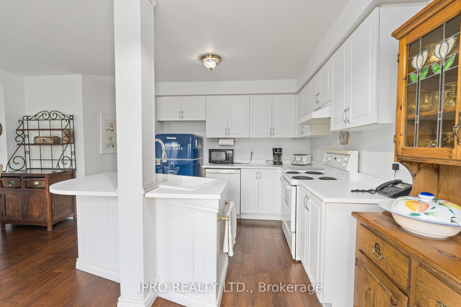 Photo 14 of 102 James Young Drive, Halton Hills, Georgetown — HOMEH