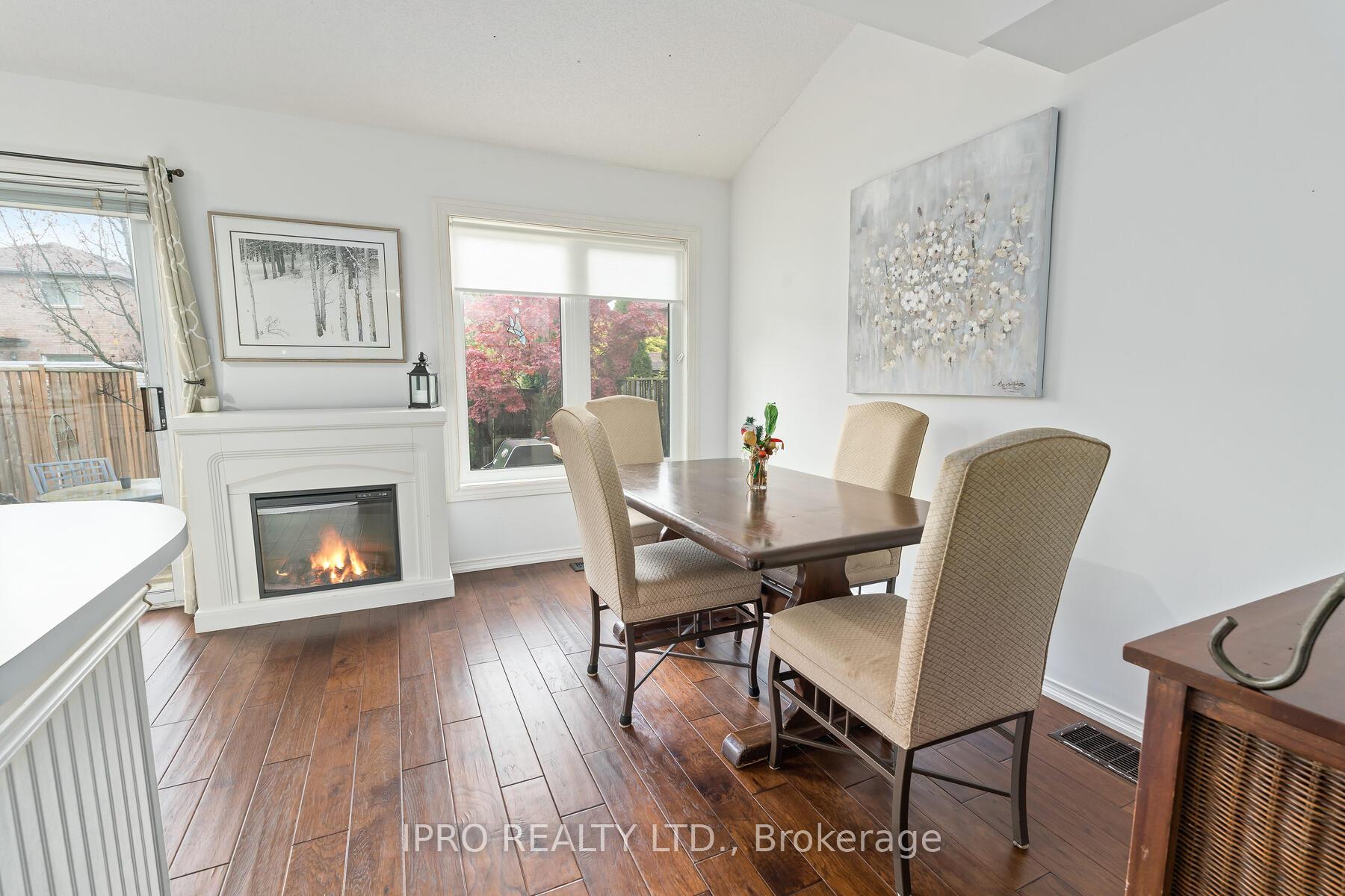 Photo 16 of 102 James Young Drive, Halton Hills, Georgetown — HOMEH