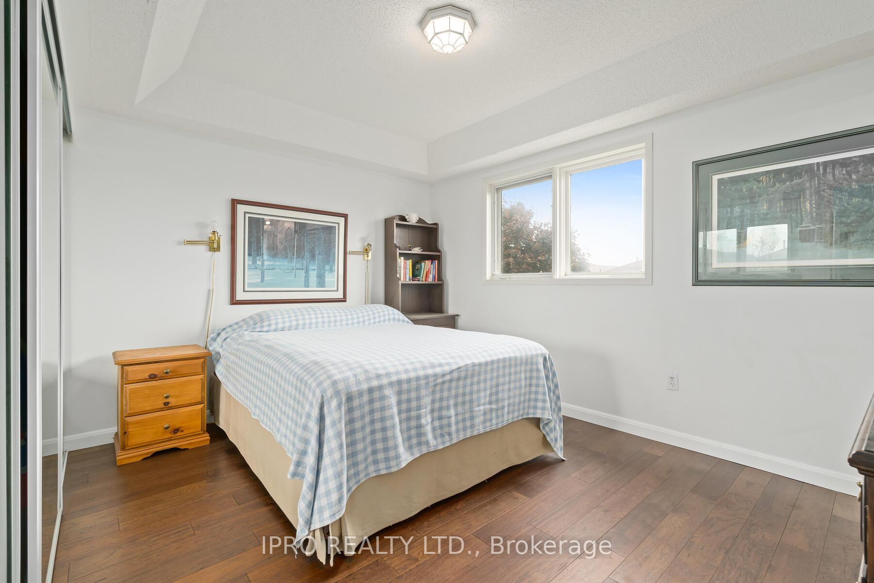 Photo 22 of 102 James Young Drive, Halton Hills, Georgetown — HOMEH