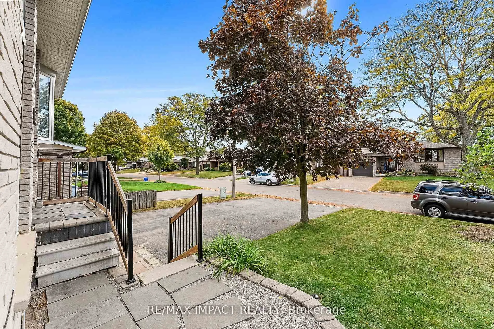 Photo 26 of 261 Kensington Crescent, Oshawa, Centennial — HOMEH
