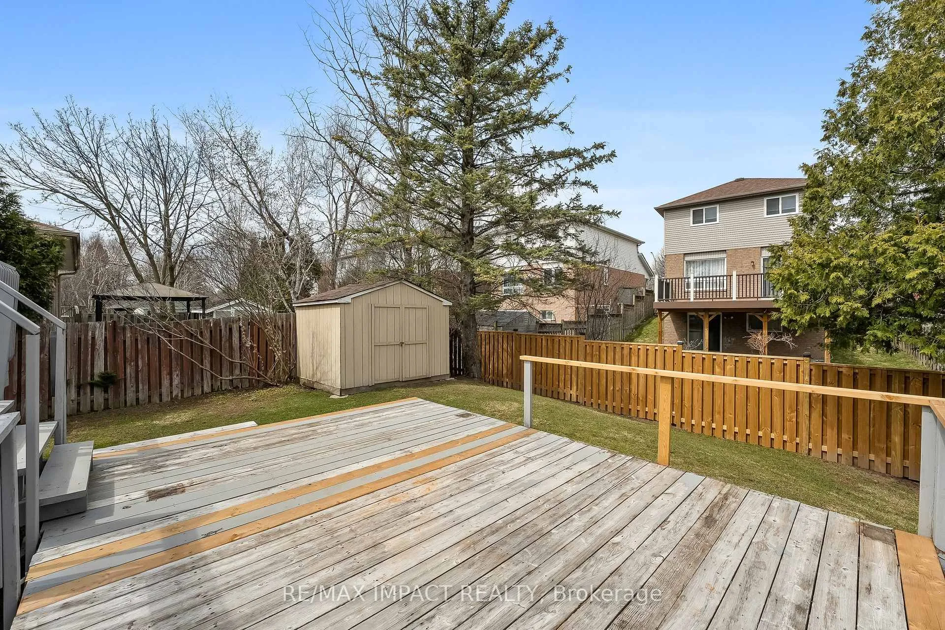 Photo 40 of 261 Kensington Crescent, Oshawa, Centennial — HOMEH