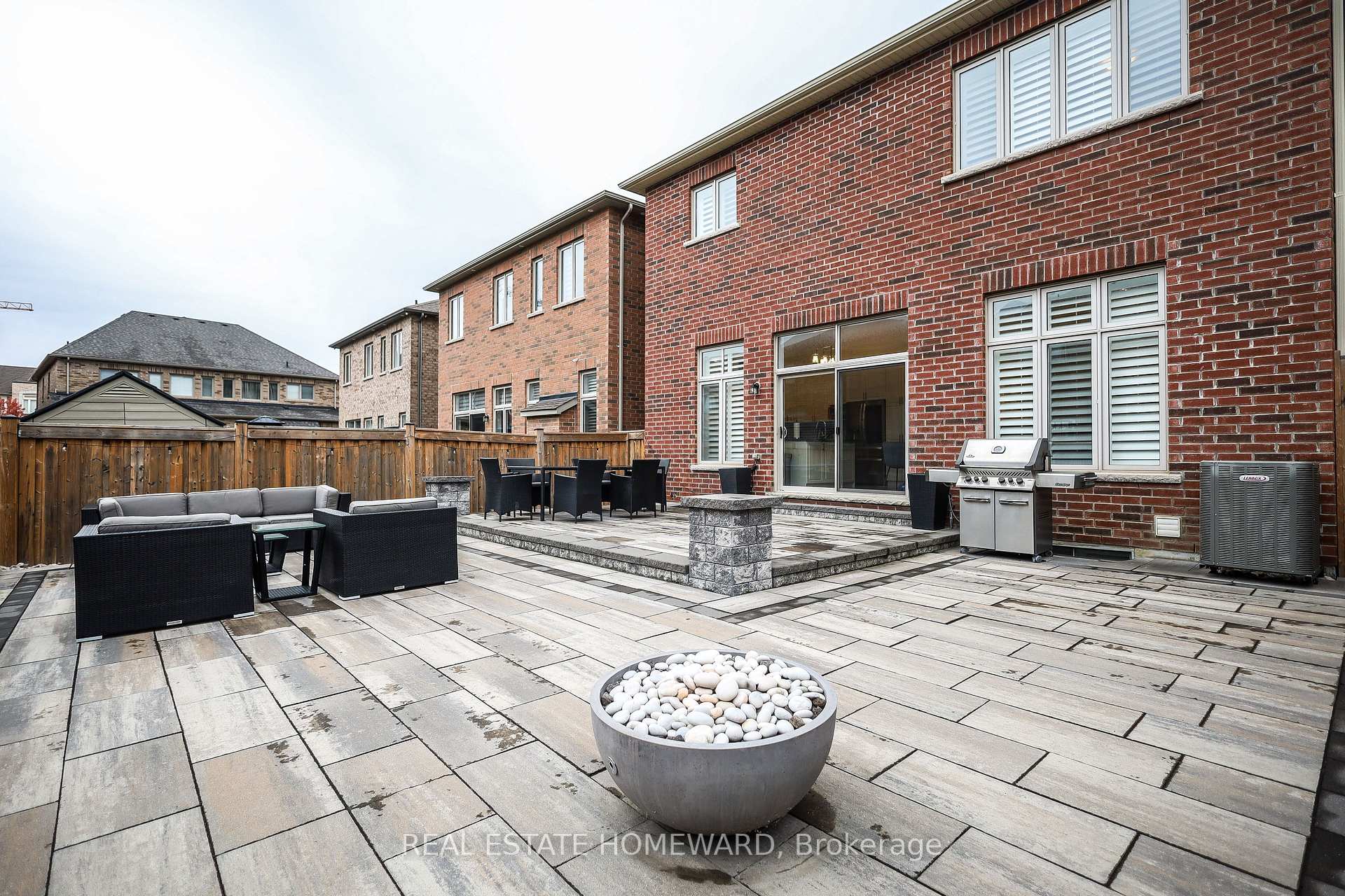 Photo 33 of 9 Dancing Waters Road, Brampton, Bram West — HOMEH