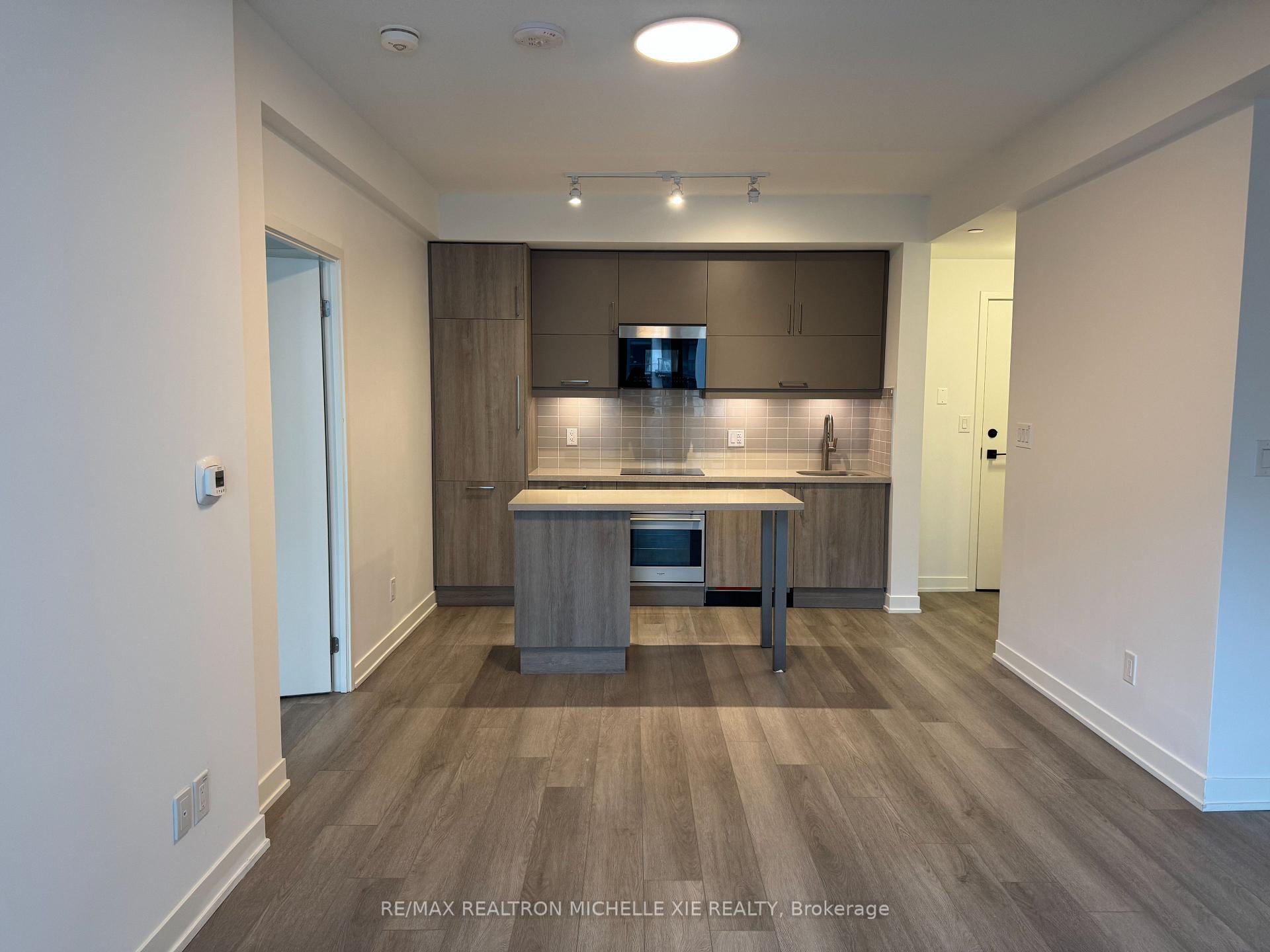 Photo 3 of Unit 921, 8119 Birchmount Road, Markham, Unionville — HOMEH