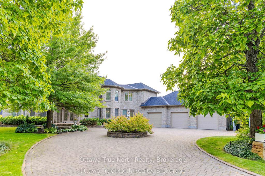 Photo 2 of 5884 Earlscourt Crescent, Ottawa, Manotick East to Manotick Station — HOMEH