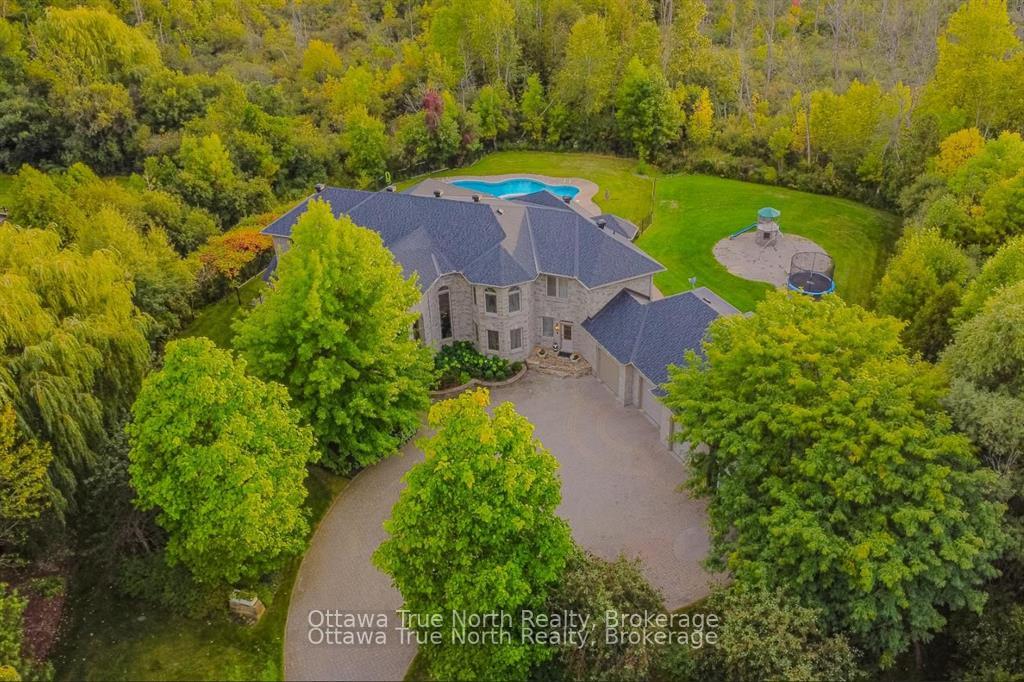 Photo 3 of 5884 Earlscourt Crescent, Ottawa, Manotick East to Manotick Station — HOMEH