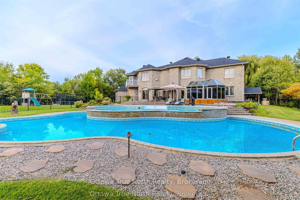 Photo 6 of 5884 Earlscourt Crescent, Ottawa, Manotick East to Manotick Station — HOMEH