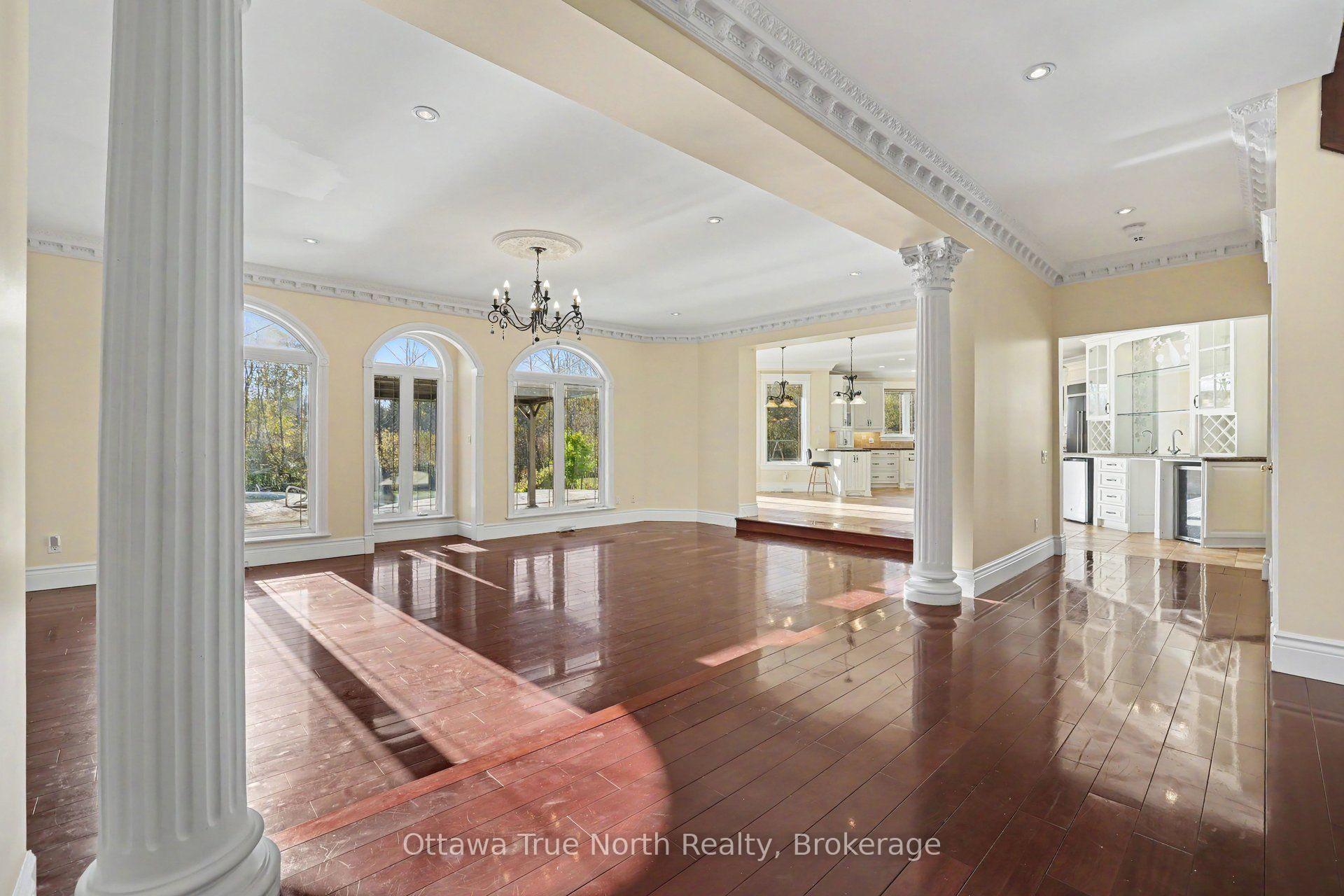 Photo 12 of 5884 Earlscourt Crescent, Ottawa, Manotick East to Manotick Station — HOMEH