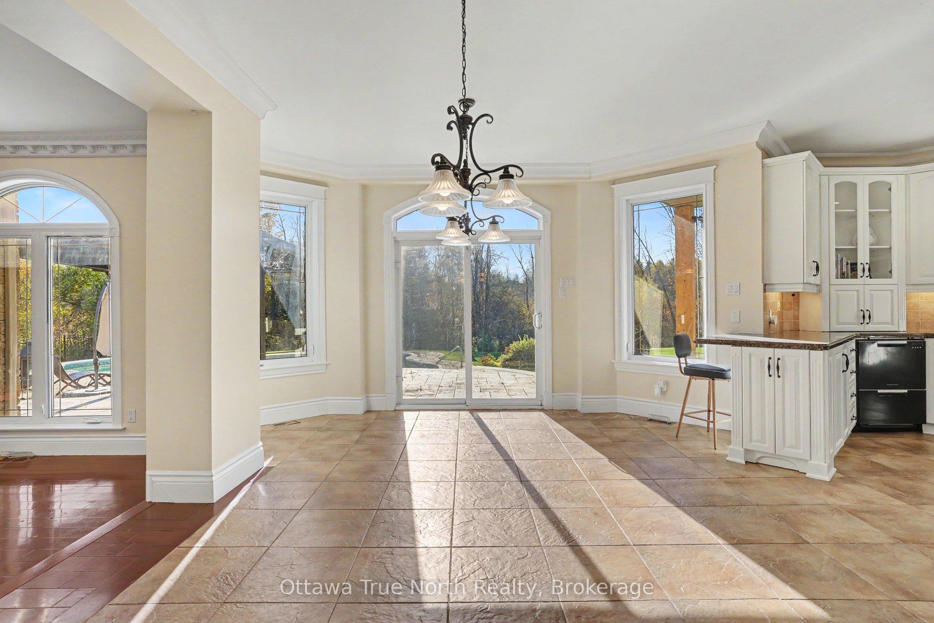 Photo 16 of 5884 Earlscourt Crescent, Ottawa, Manotick East to Manotick Station — HOMEH