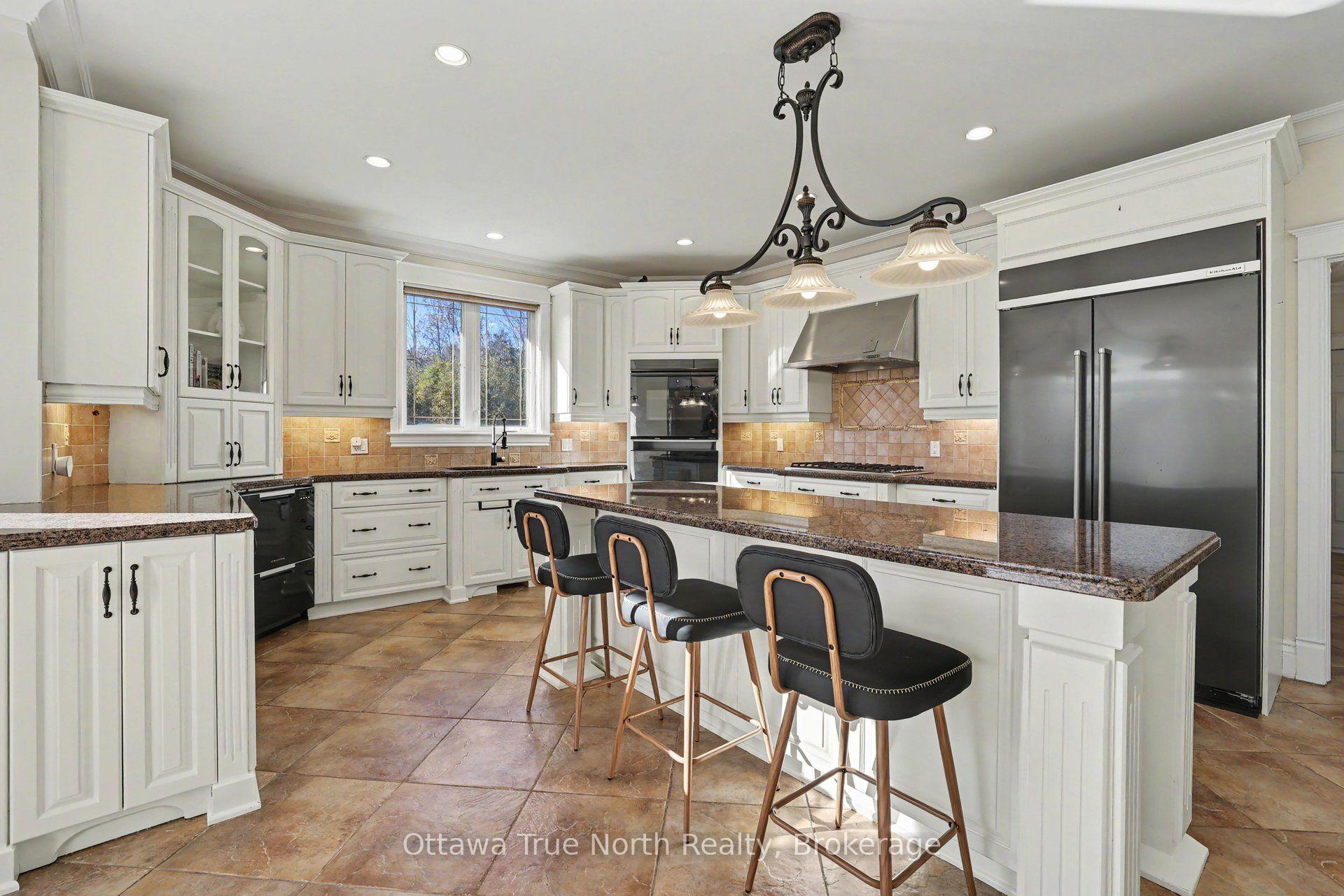Photo 19 of 5884 Earlscourt Crescent, Ottawa, Manotick East to Manotick Station — HOMEH