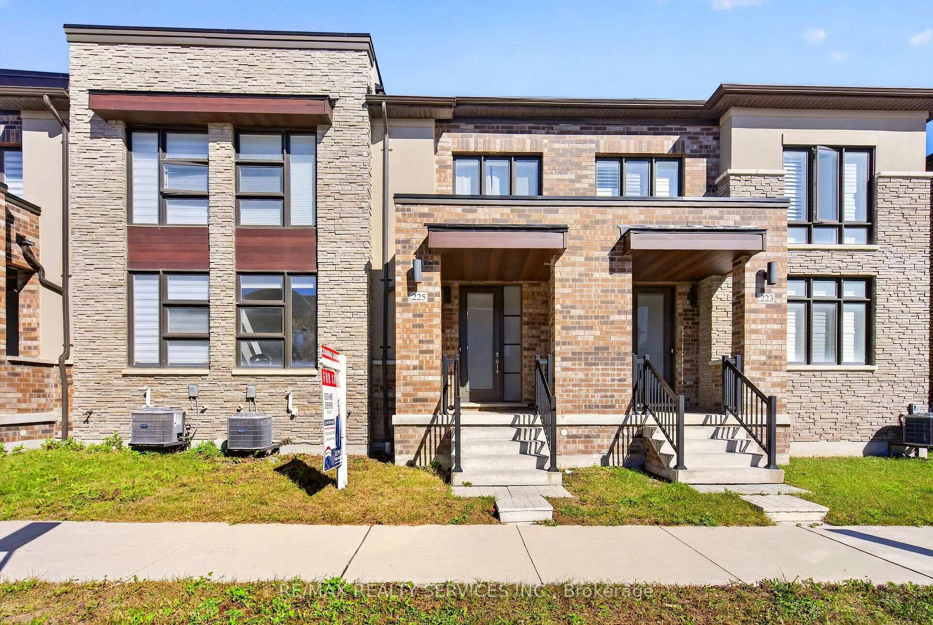 Photo of 225 Coronation Road