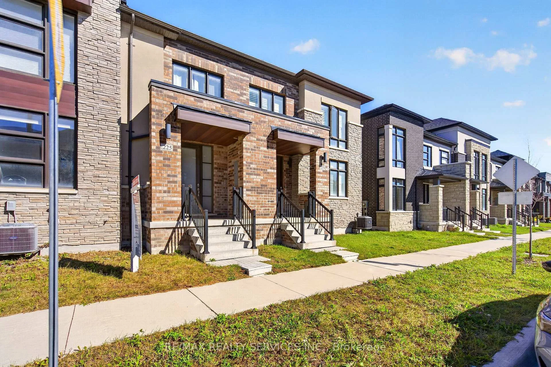 Photo 9 of 225 Coronation Road, Whitby, Rural Whitby — HOMEH
