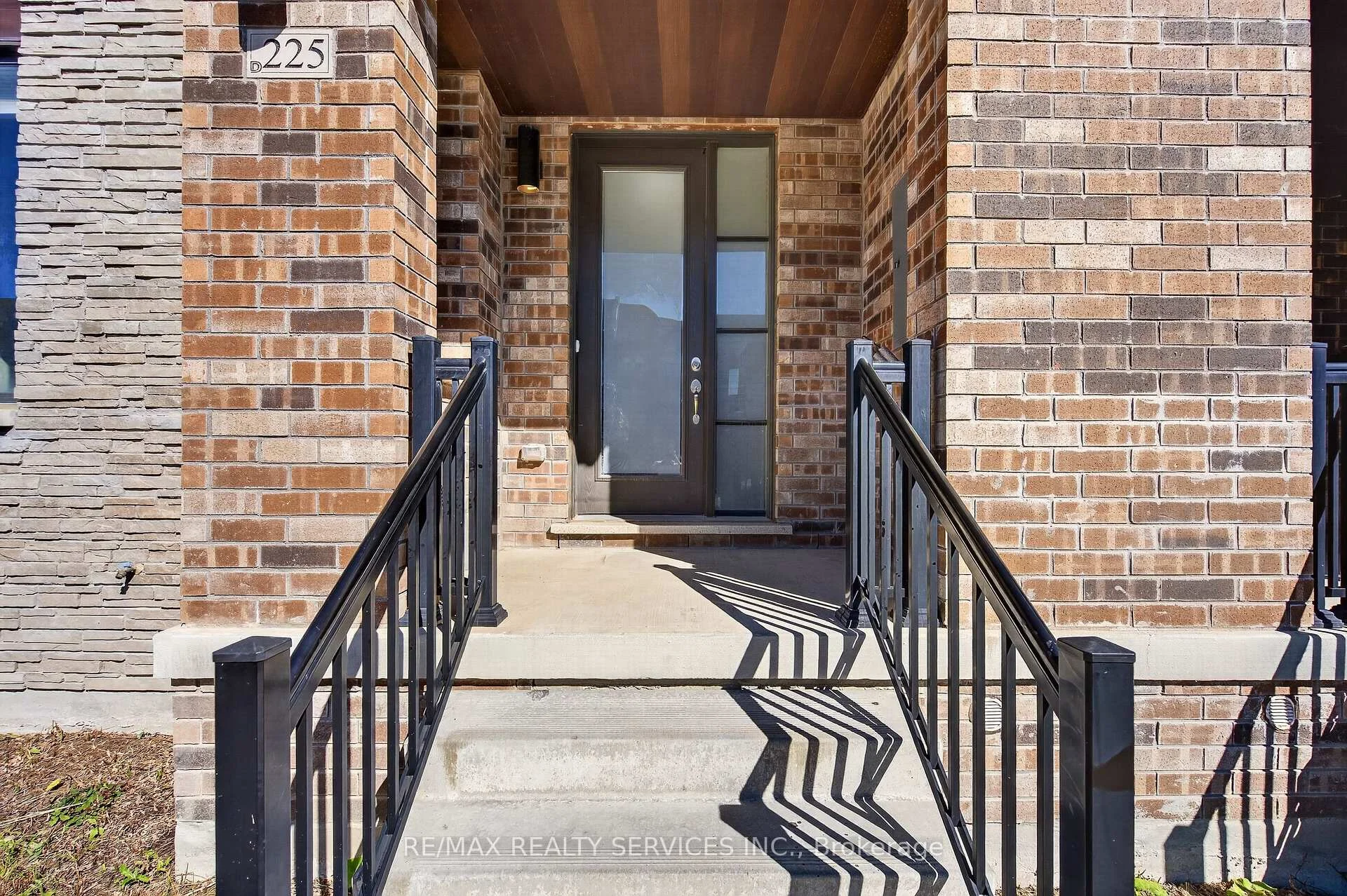 Photo 11 of 225 Coronation Road, Whitby, Rural Whitby — HOMEH