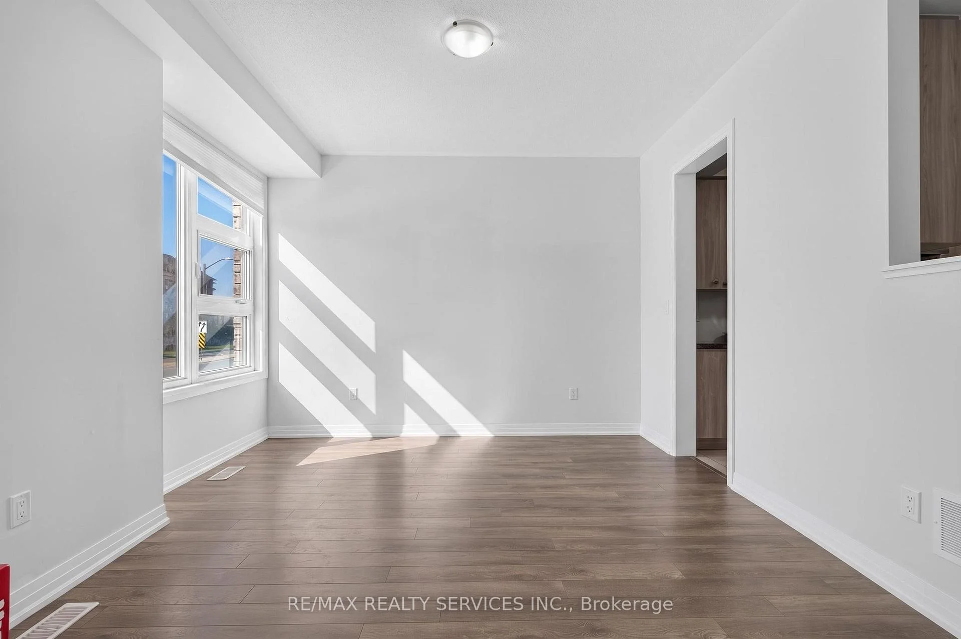 Photo 20 of 225 Coronation Road, Whitby, Rural Whitby — HOMEH