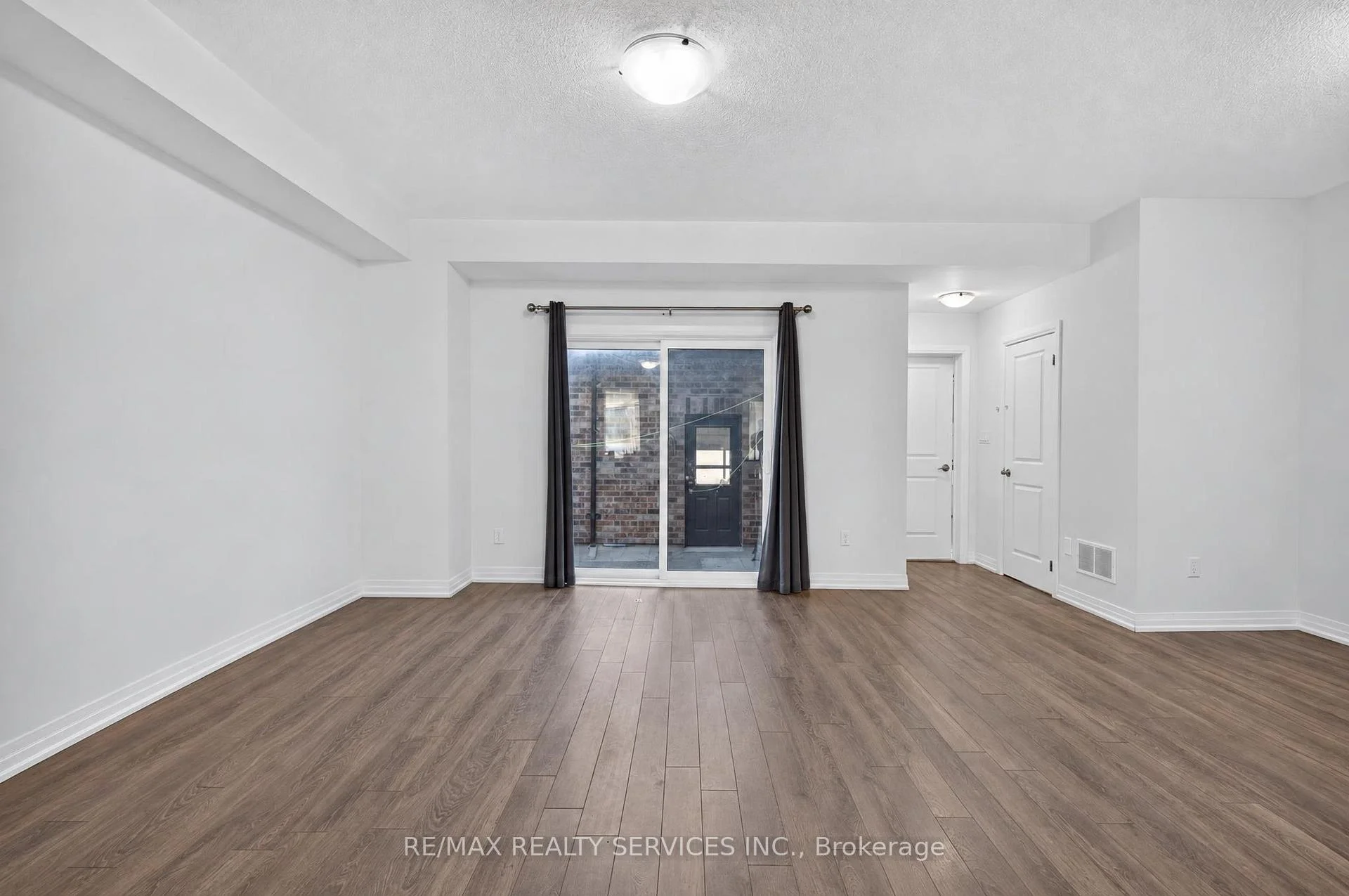 Photo 36 of 225 Coronation Road, Whitby, Rural Whitby — HOMEH