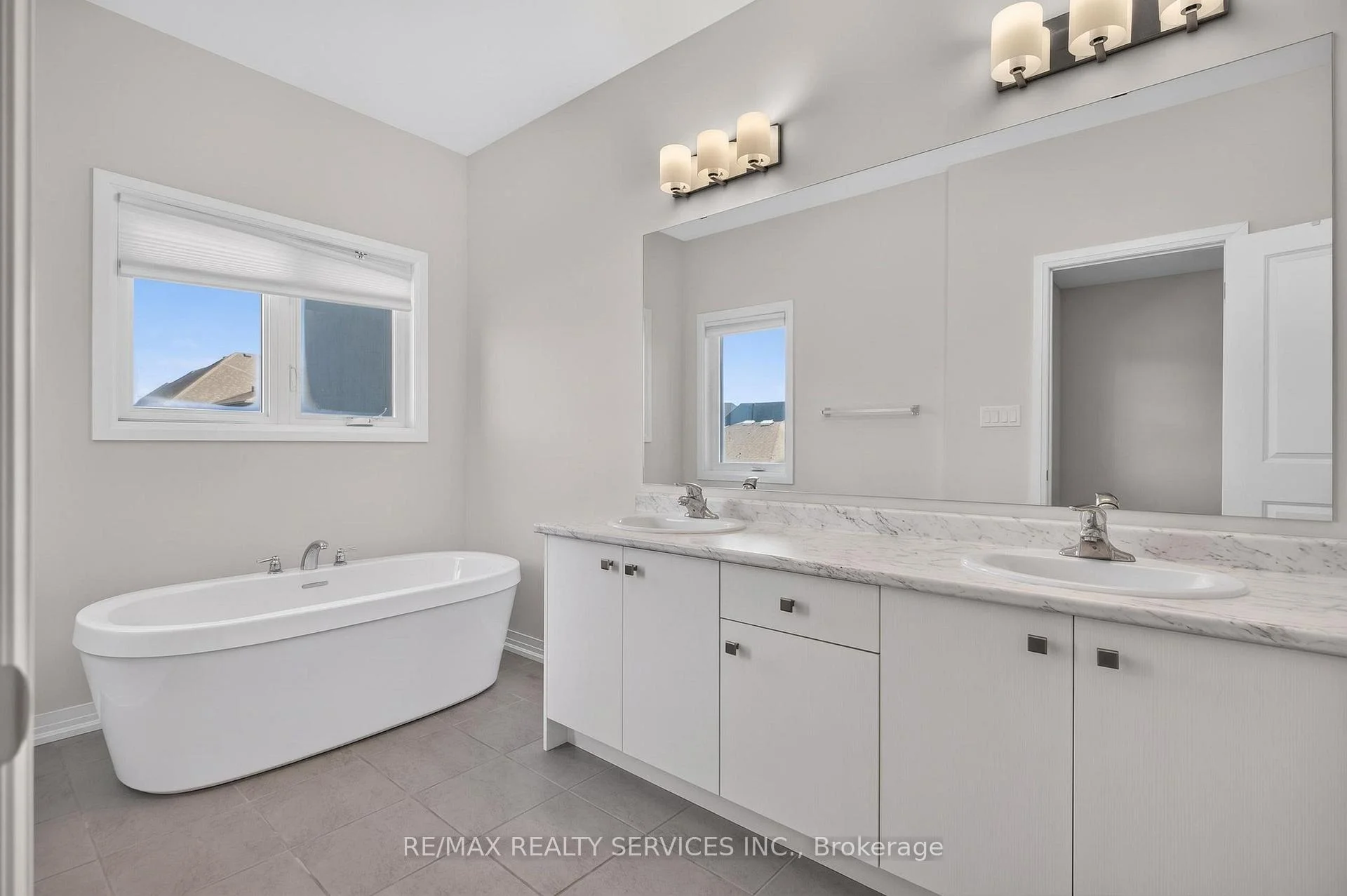 Photo 67 of 225 Coronation Road, Whitby, Rural Whitby — HOMEH
