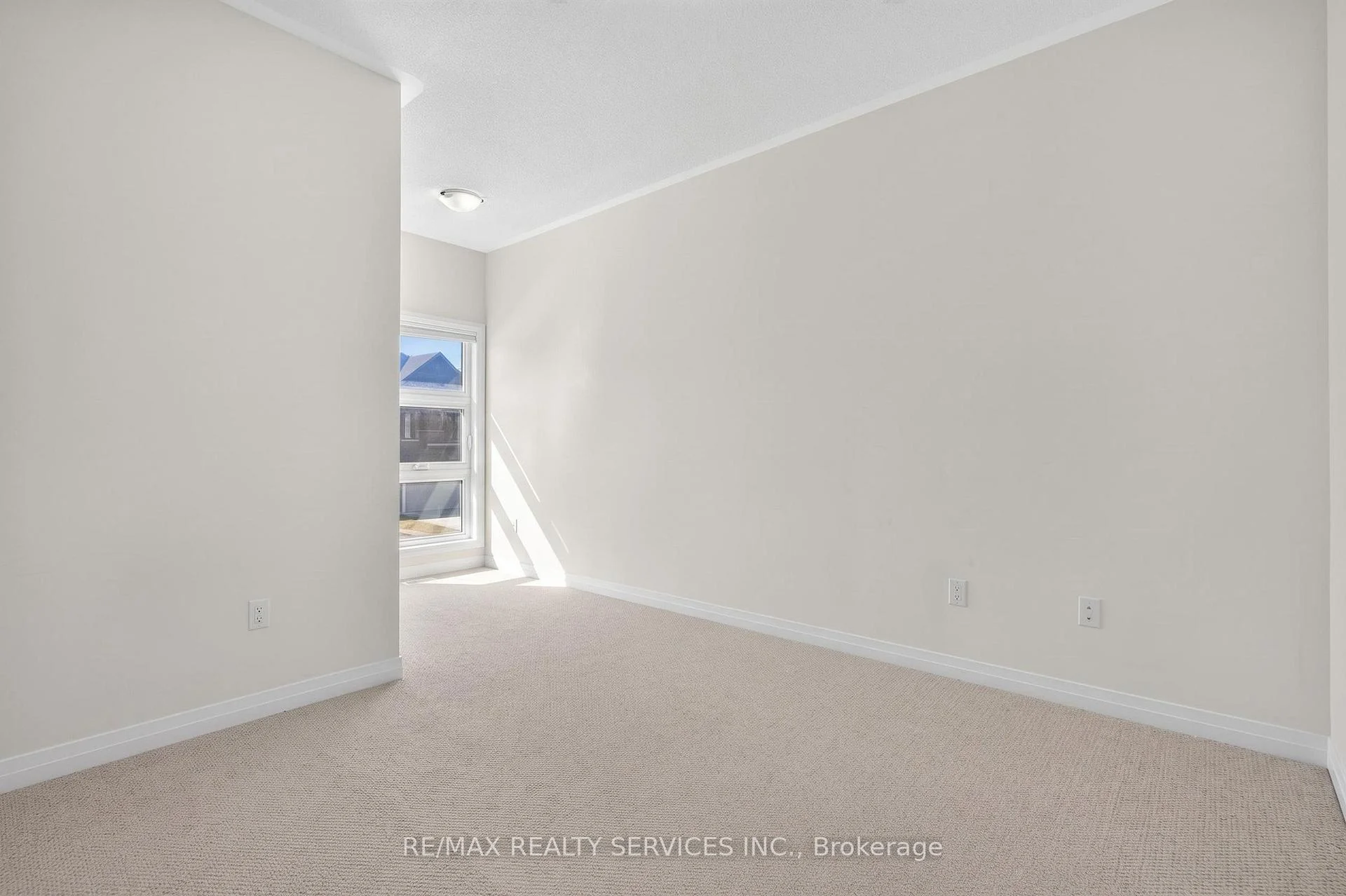 Photo 71 of 225 Coronation Road, Whitby, Rural Whitby — HOMEH
