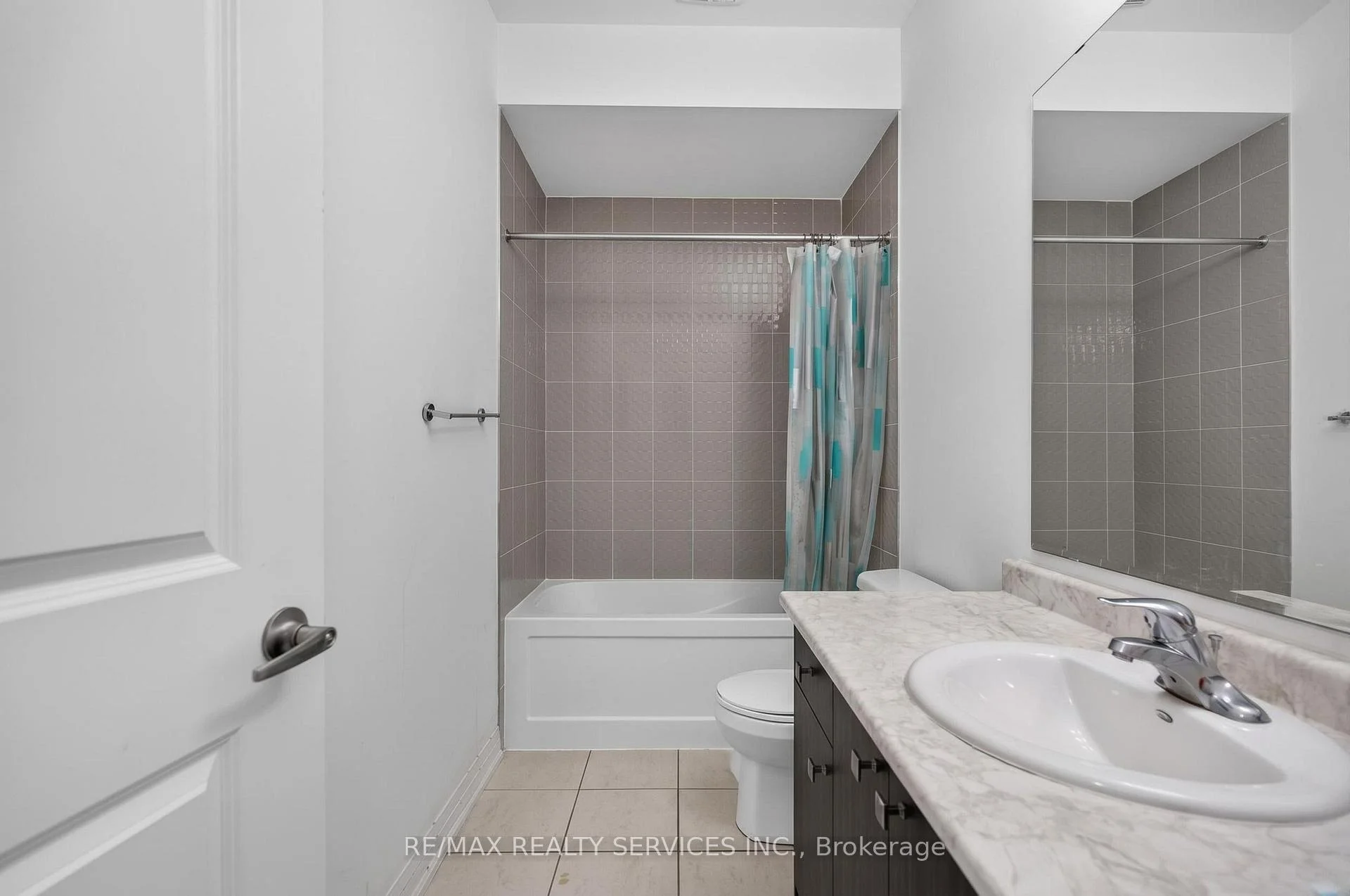 Photo 76 of 225 Coronation Road, Whitby, Rural Whitby — HOMEH