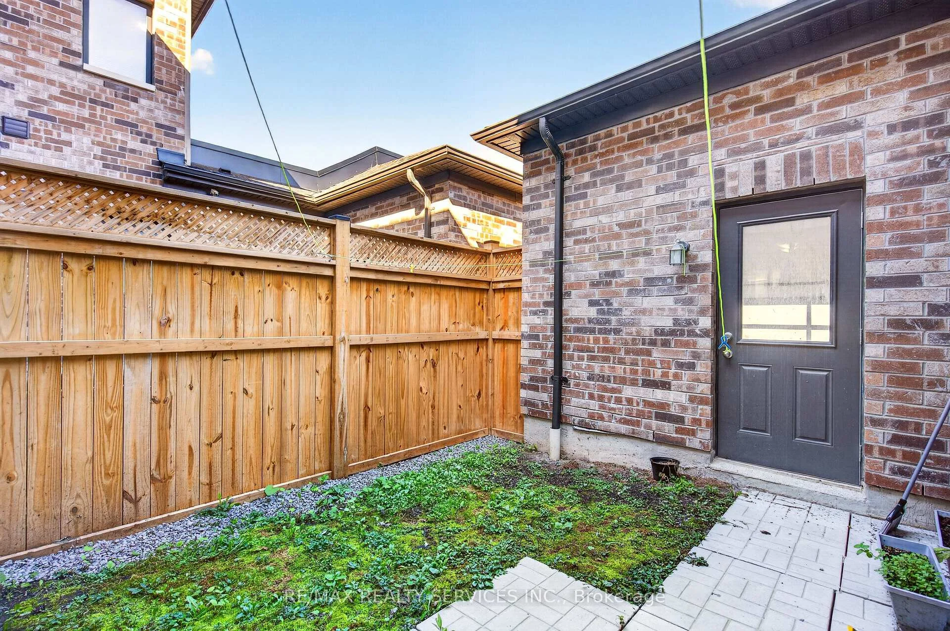 Photo 81 of 225 Coronation Road, Whitby, Rural Whitby — HOMEH