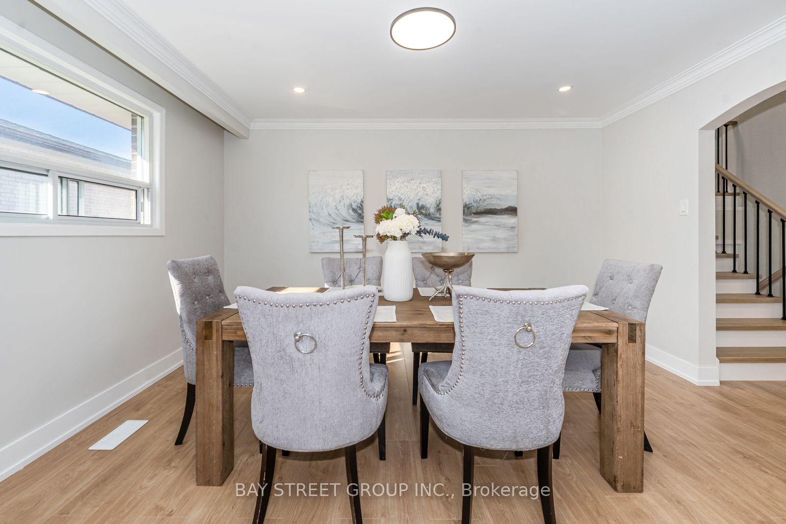 Photo 12 of 42 Faye Drive, North York, Pleasant View — HOMEH
