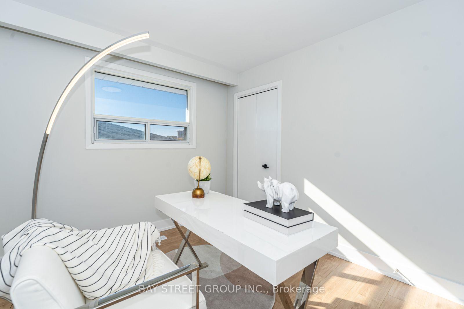 Photo 34 of 42 Faye Drive, North York, Pleasant View — HOMEH