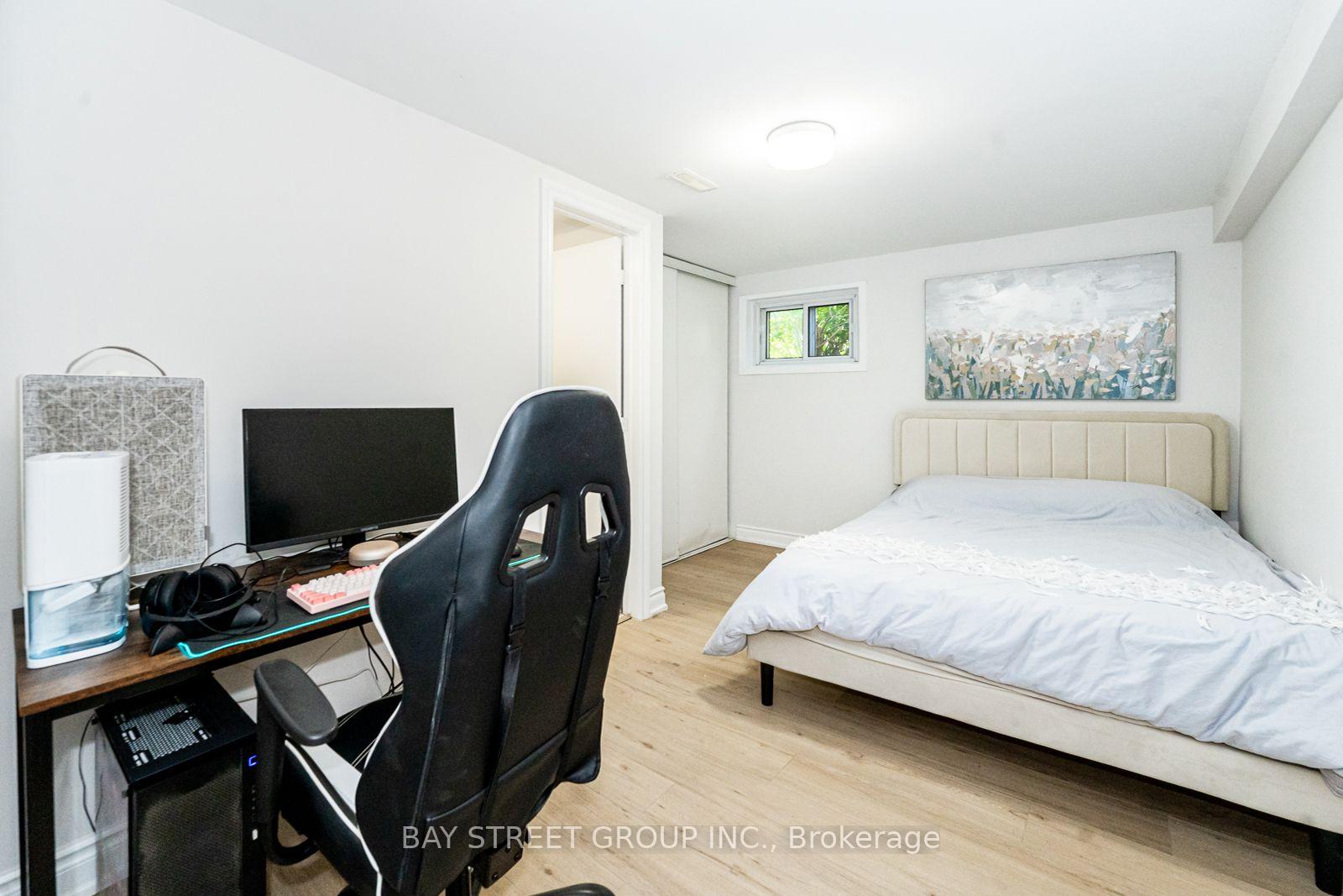 Photo 54 of 42 Faye Drive, North York, Pleasant View — HOMEH