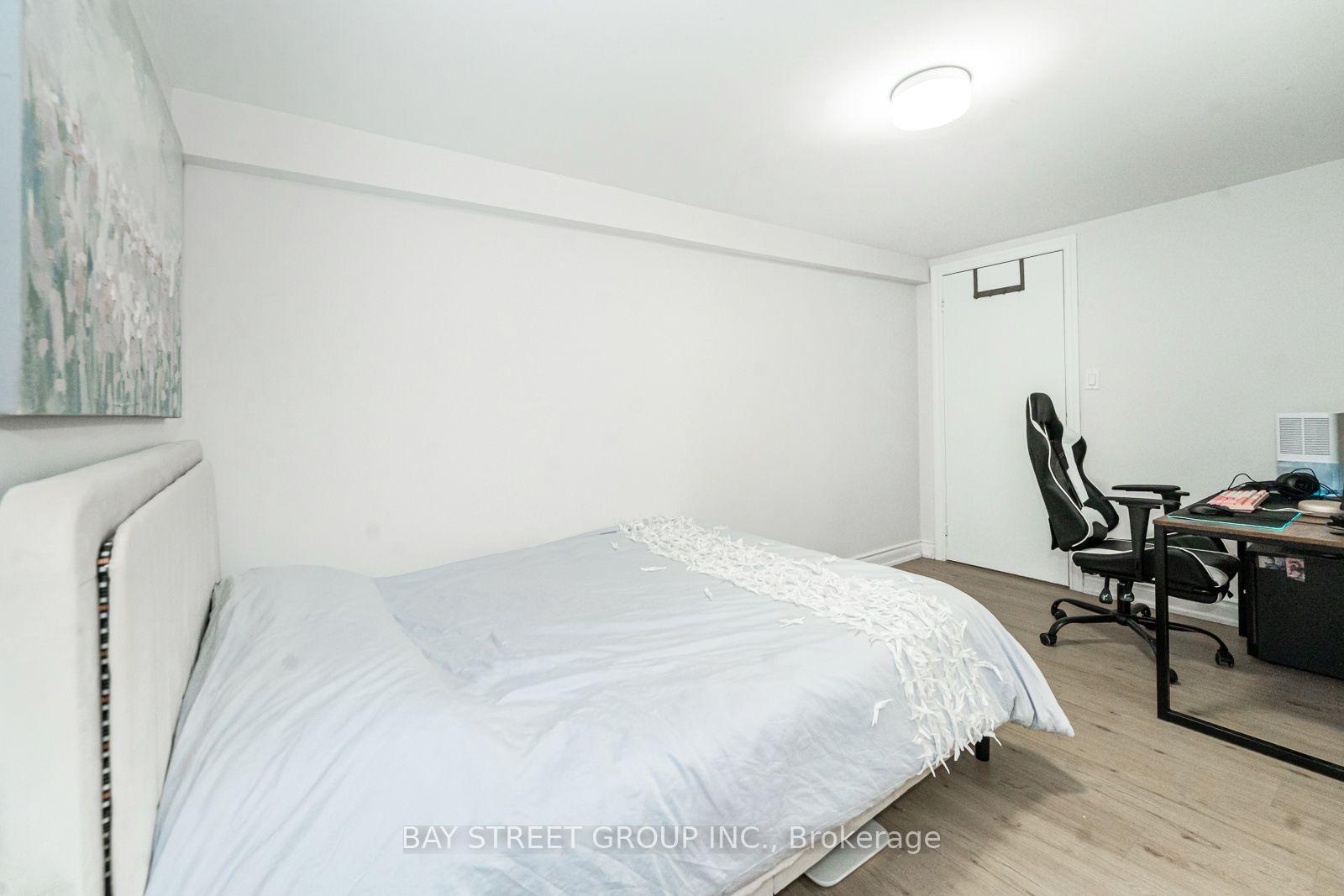 Photo 58 of 42 Faye Drive, North York, Pleasant View — HOMEH