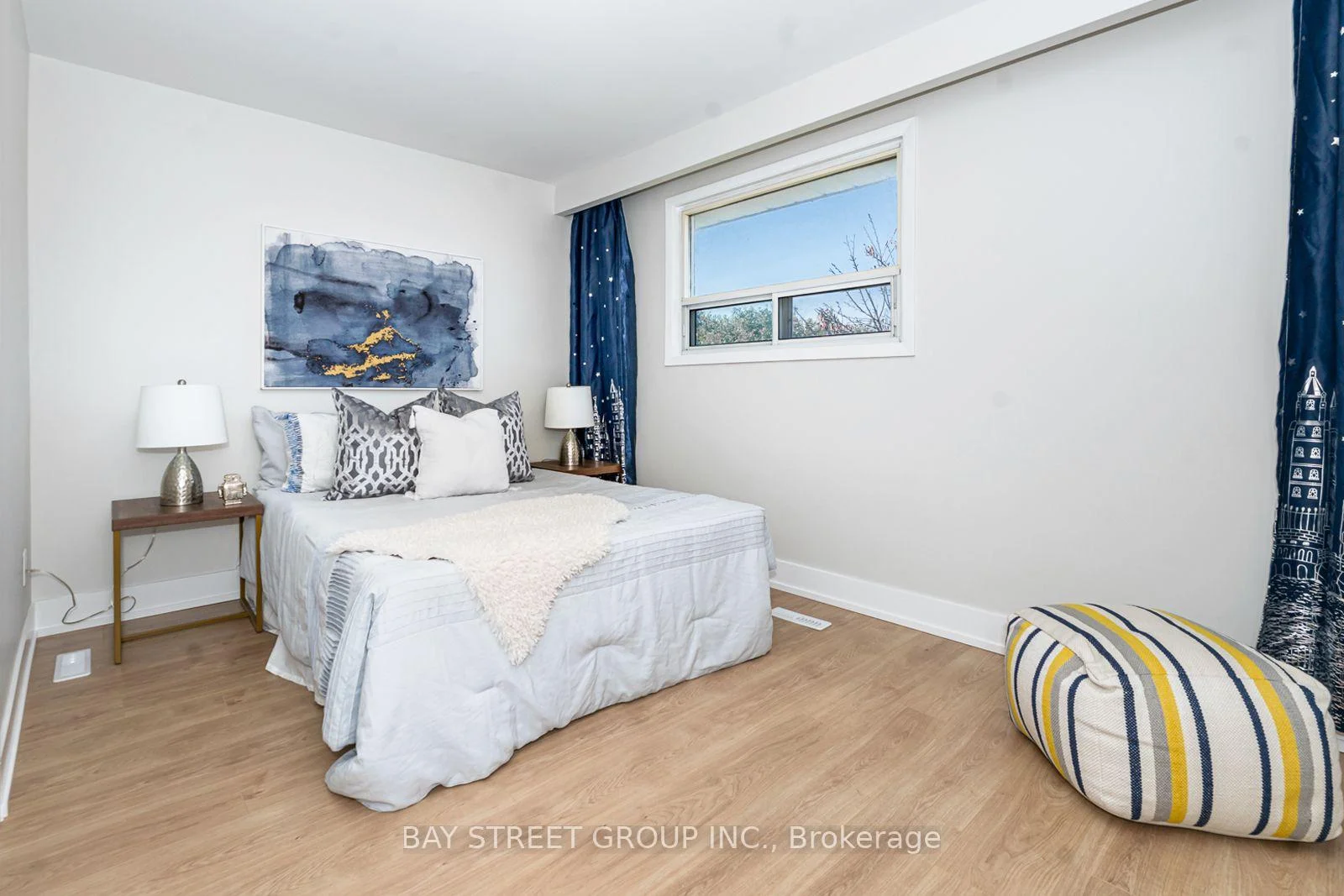 Photo 19 of 42 Faye Drive, North York, Pleasant View — HOMEH